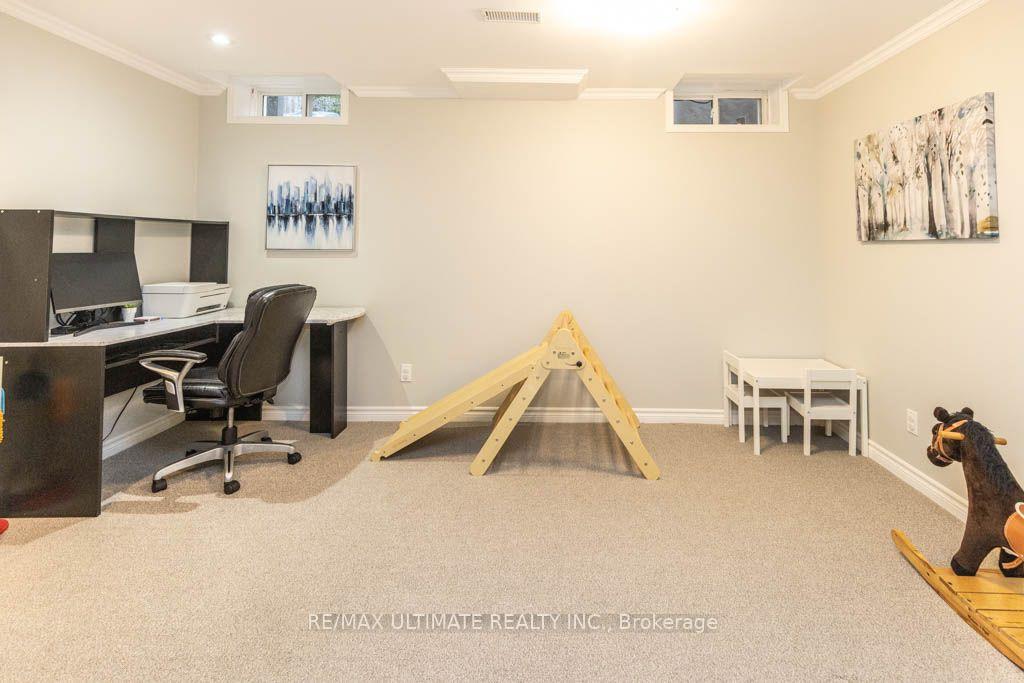 Photo 32 of 46 Beaumaris Crescent, Whitby, Brooklin — HOMEH
