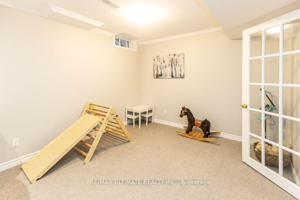 Photo 34 of 46 Beaumaris Crescent, Whitby, Brooklin — HOMEH