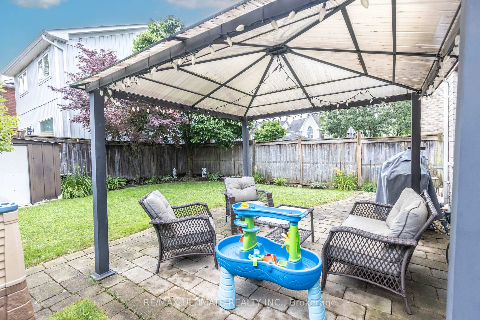 Photo 35 of 46 Beaumaris Crescent, Whitby, Brooklin — HOMEH