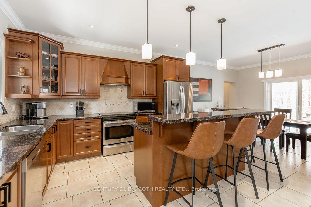Photo 5 of 12 Lloyd Cook Drive E, Springwater, Snow Valley — HOMEH