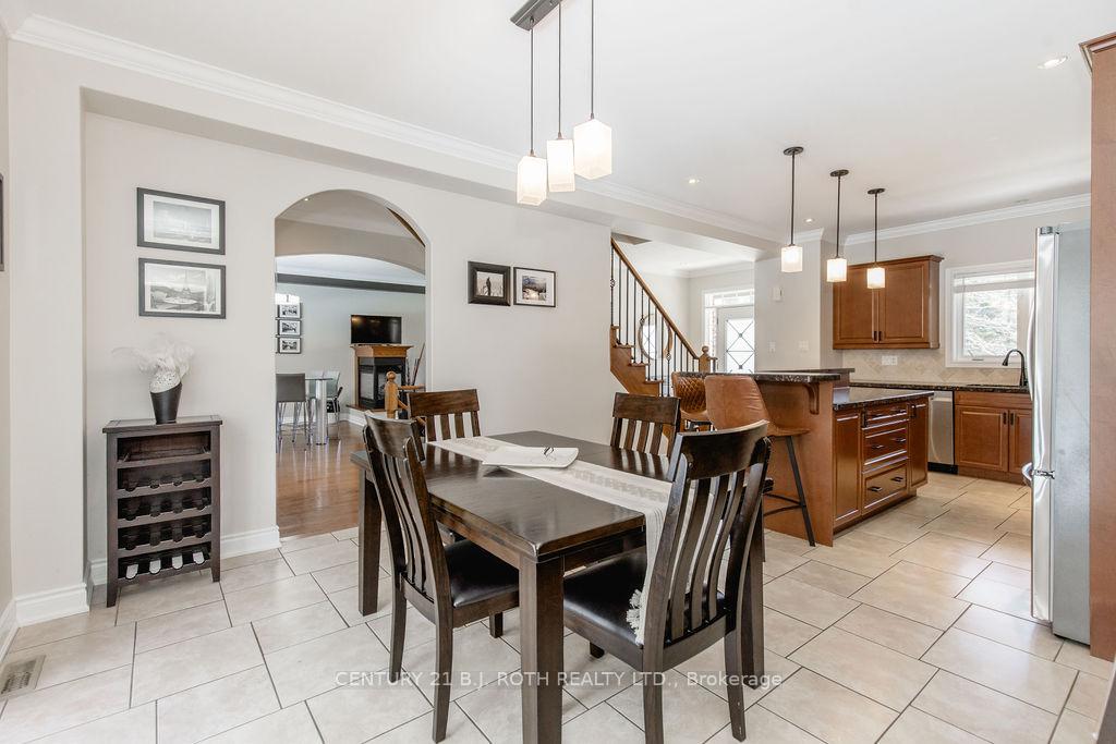 Photo 9 of 12 Lloyd Cook Drive E, Springwater, Snow Valley — HOMEH