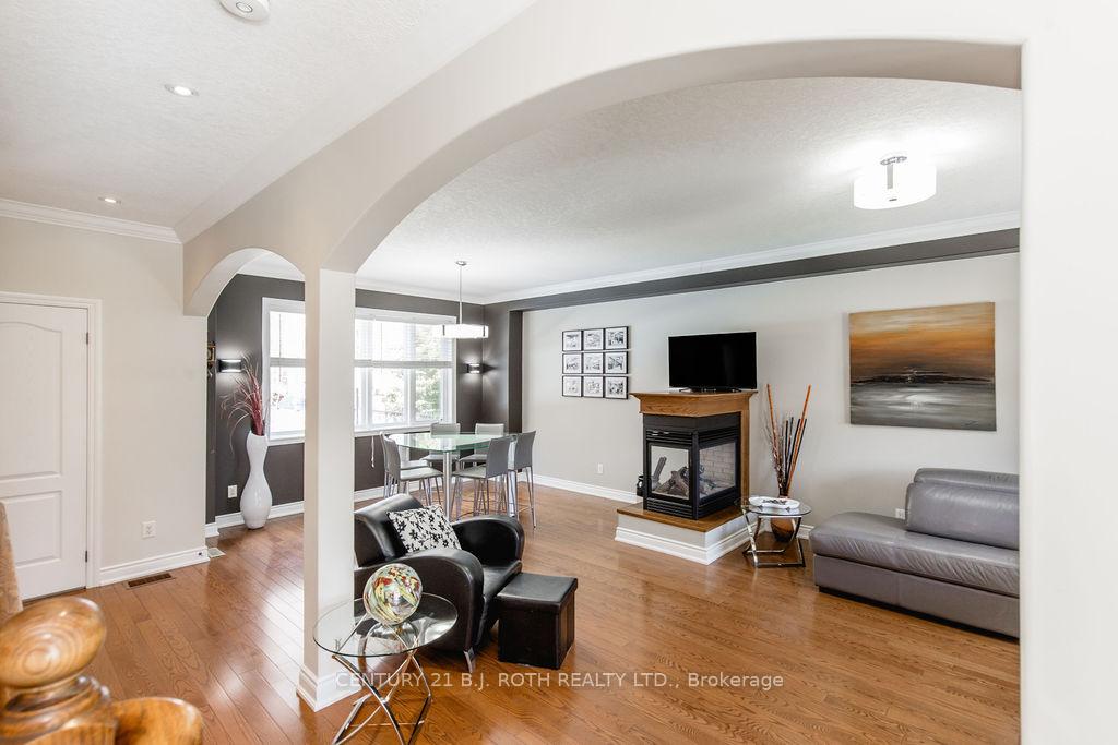 Photo 11 of 12 Lloyd Cook Drive E, Springwater, Snow Valley — HOMEH