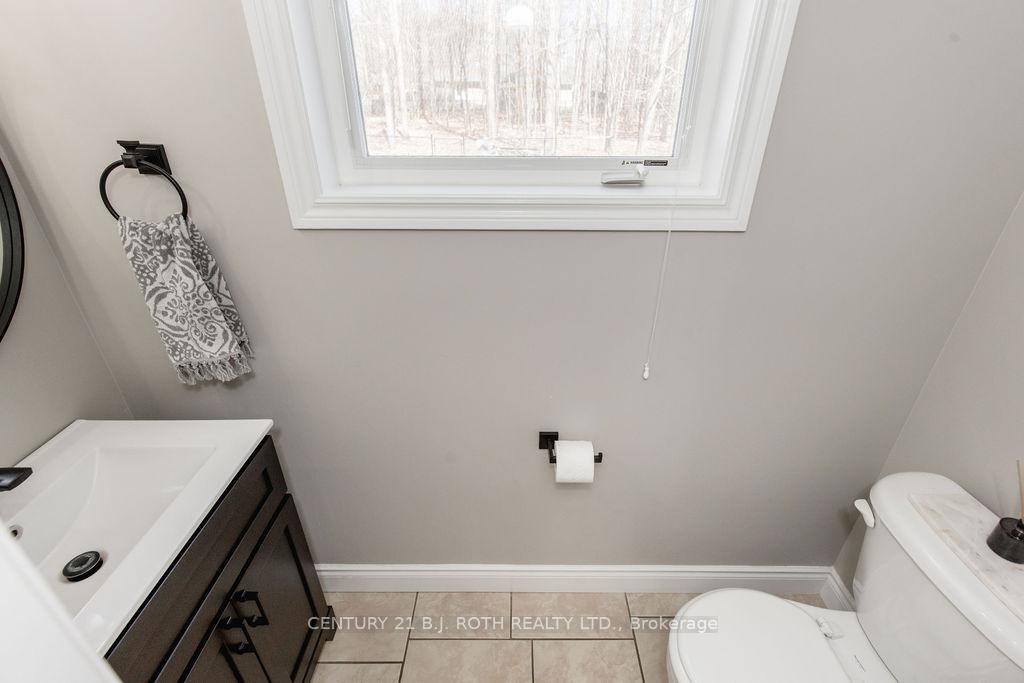 Photo 16 of 12 Lloyd Cook Drive E, Springwater, Snow Valley — HOMEH