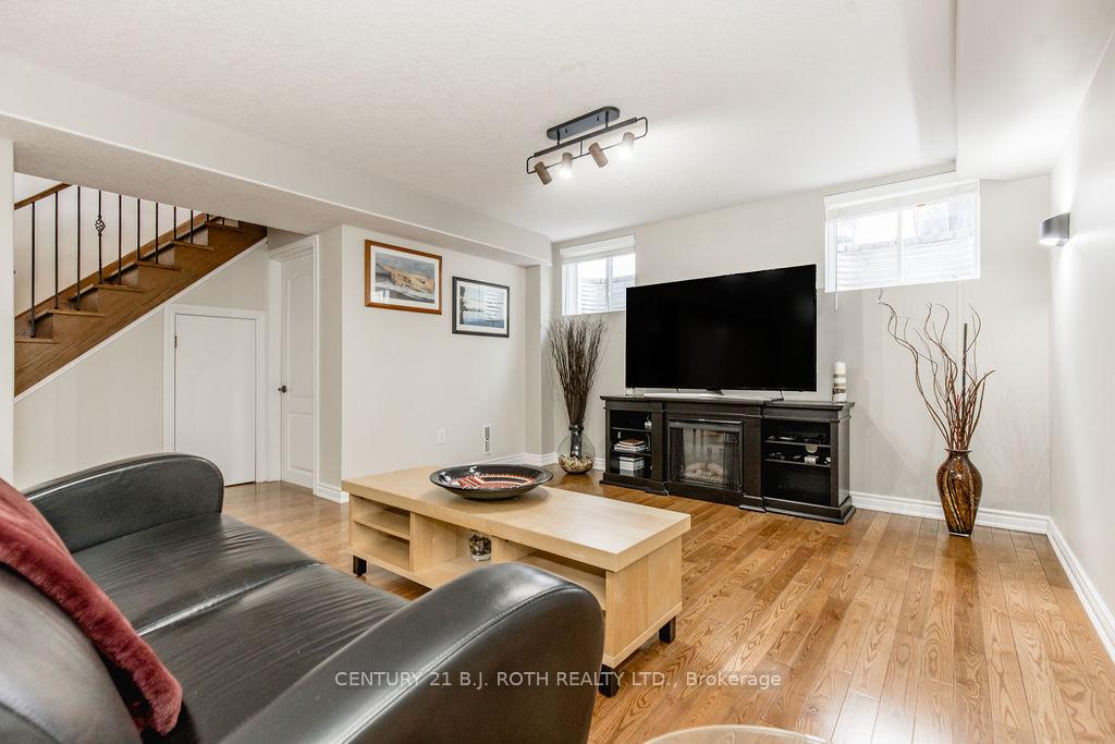 Photo 33 of 12 Lloyd Cook Drive E, Springwater, Snow Valley — HOMEH