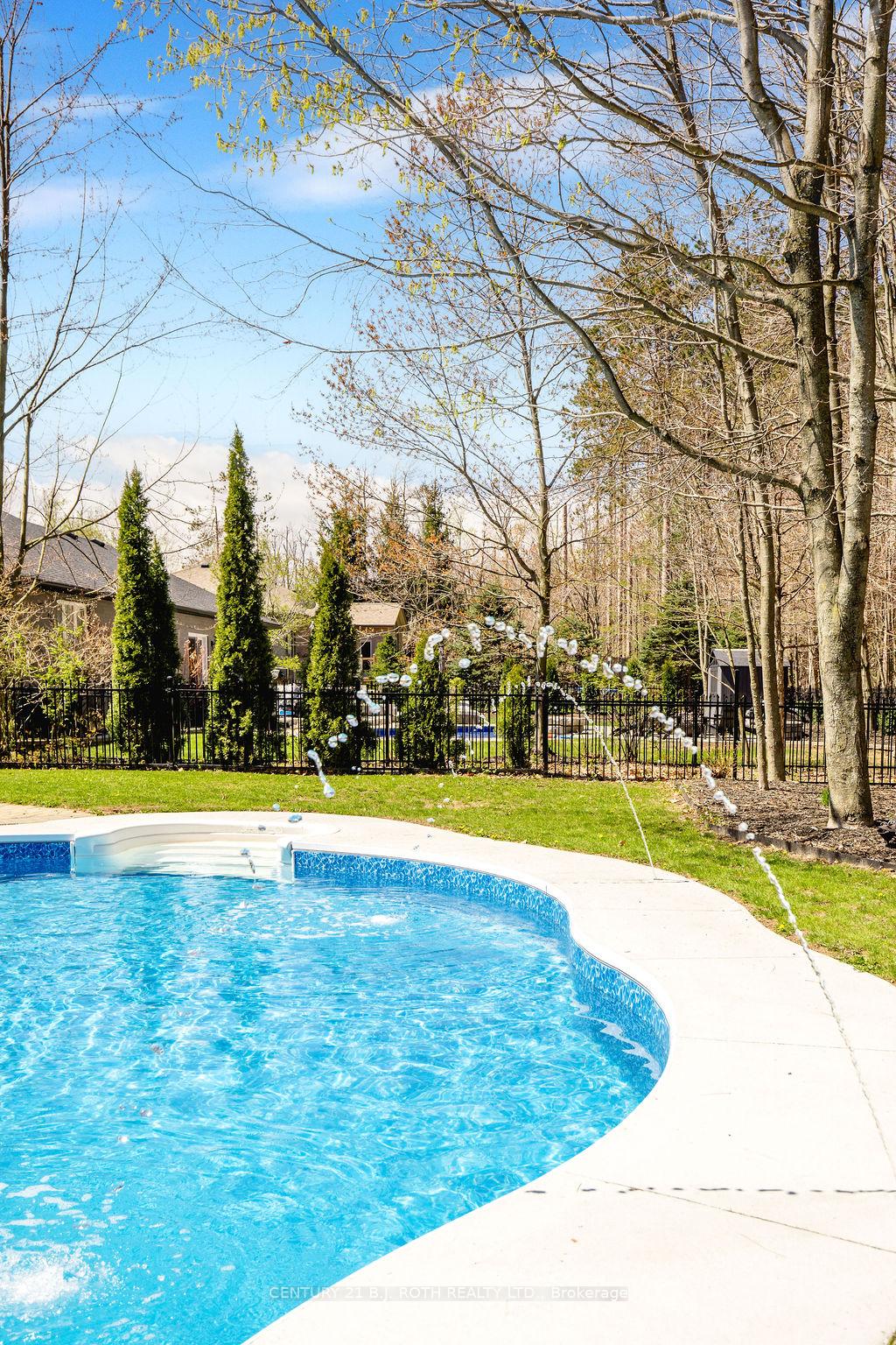 Photo 41 of 12 Lloyd Cook Drive E, Springwater, Snow Valley — HOMEH