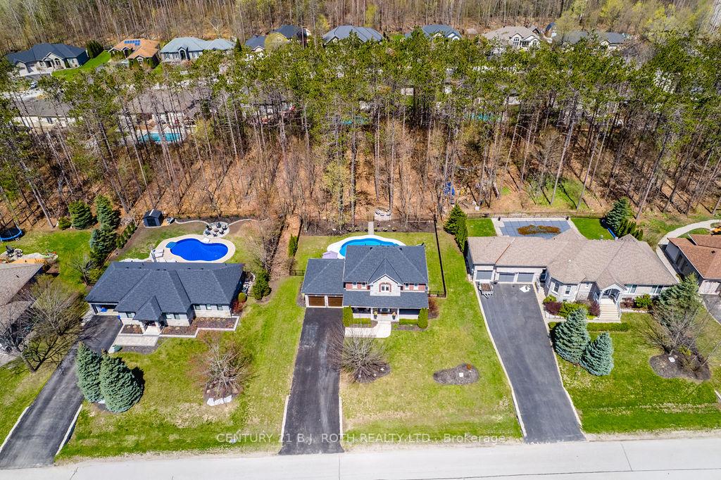 Photo 45 of 12 Lloyd Cook Drive E, Springwater, Snow Valley — HOMEH