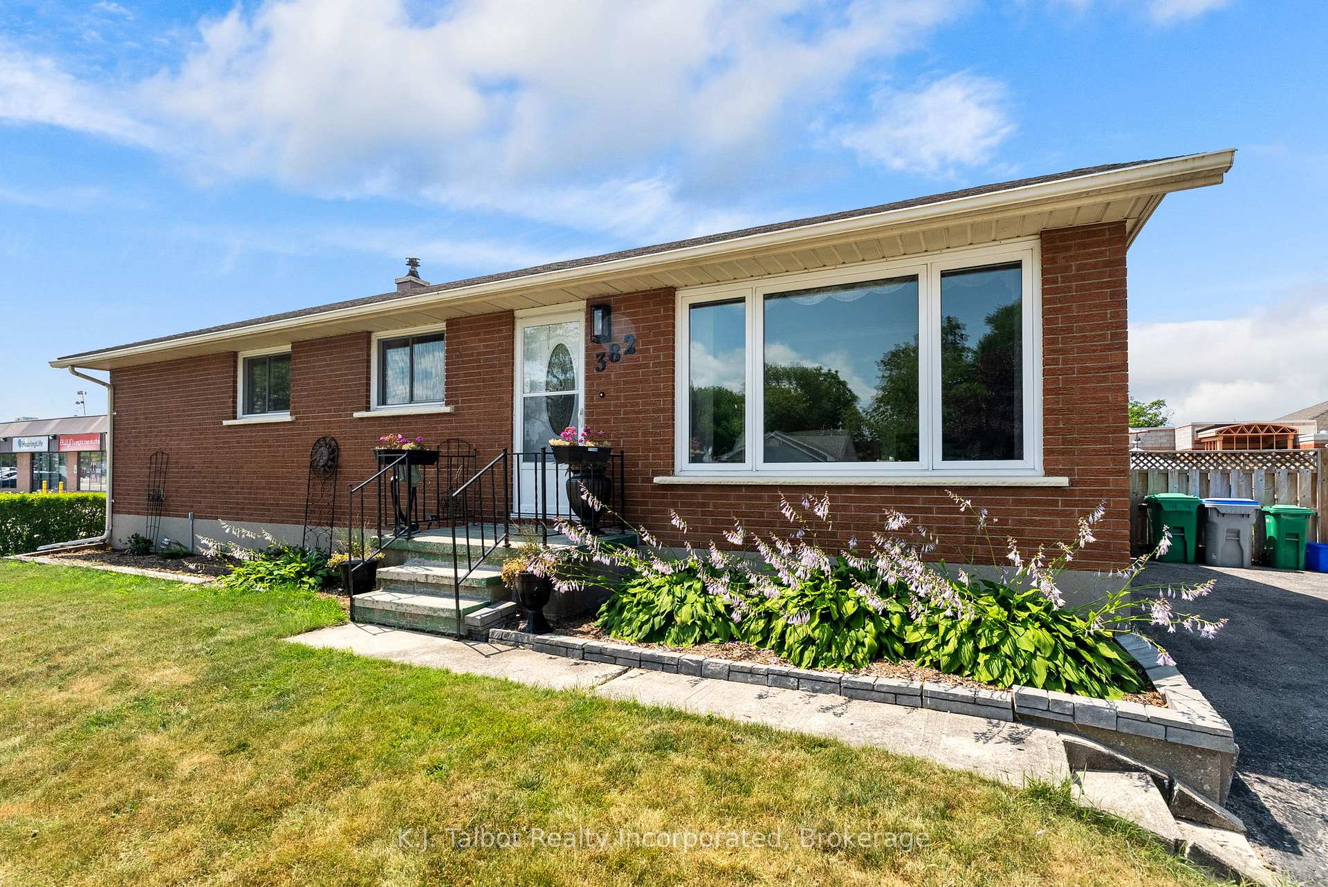 Photo 1 of 382 Huron Road, Goderich, Goderich (Town) — HOMEH