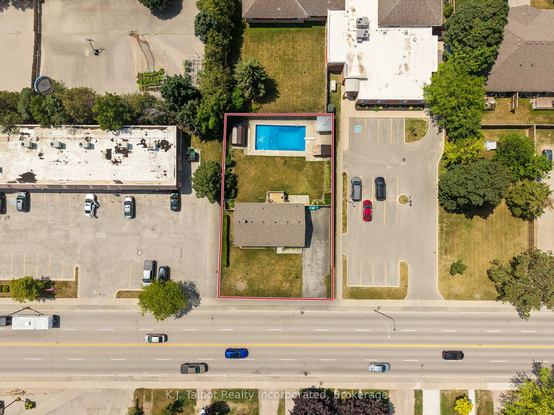 Photo 6 of 382 Huron Road, Goderich, Goderich (Town) — HOMEH