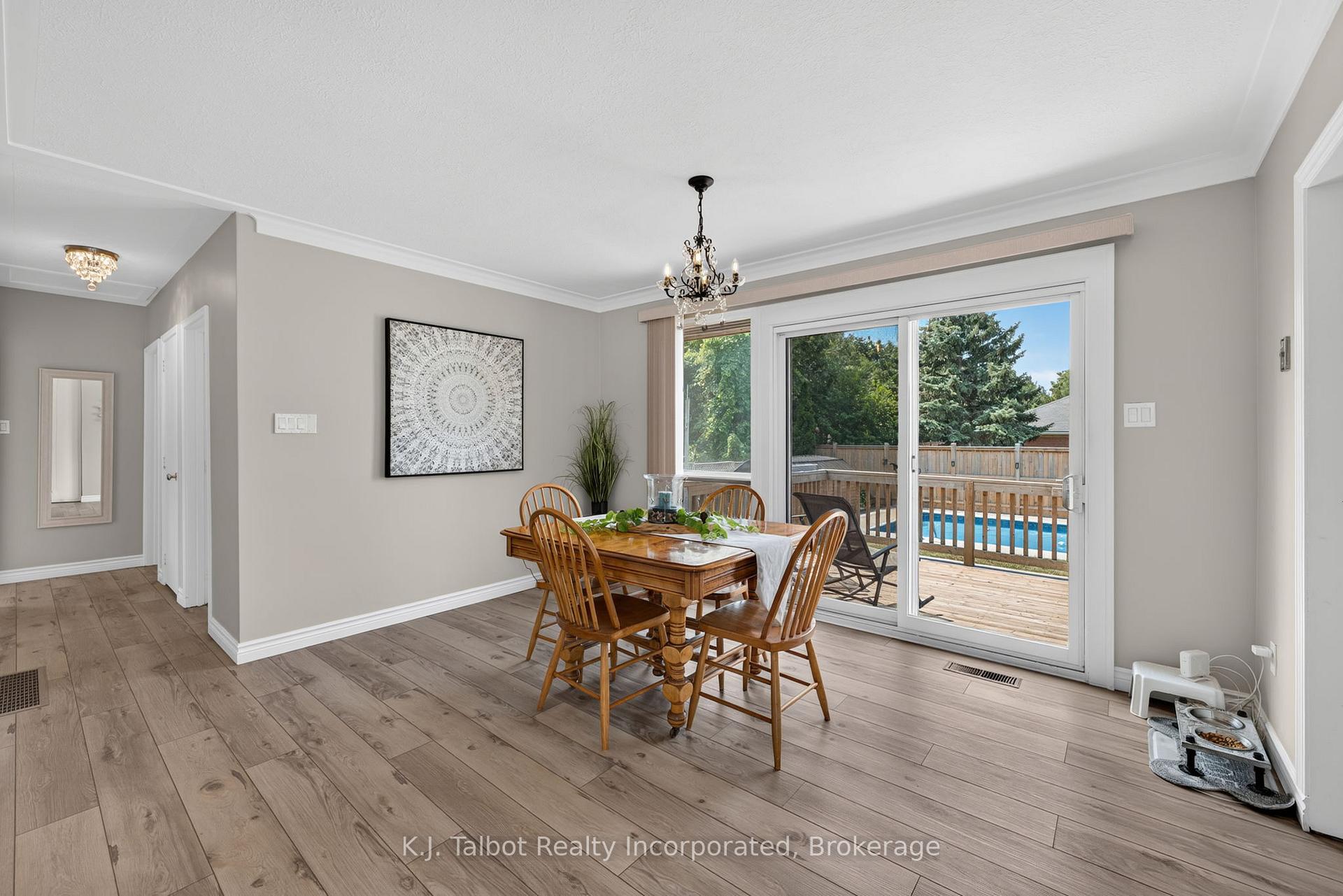 Photo 12 of 382 Huron Road, Goderich, Goderich (Town) — HOMEH