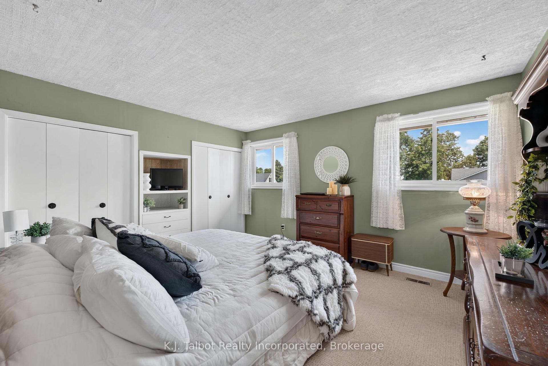 Photo 17 of 382 Huron Road, Goderich, Goderich (Town) — HOMEH