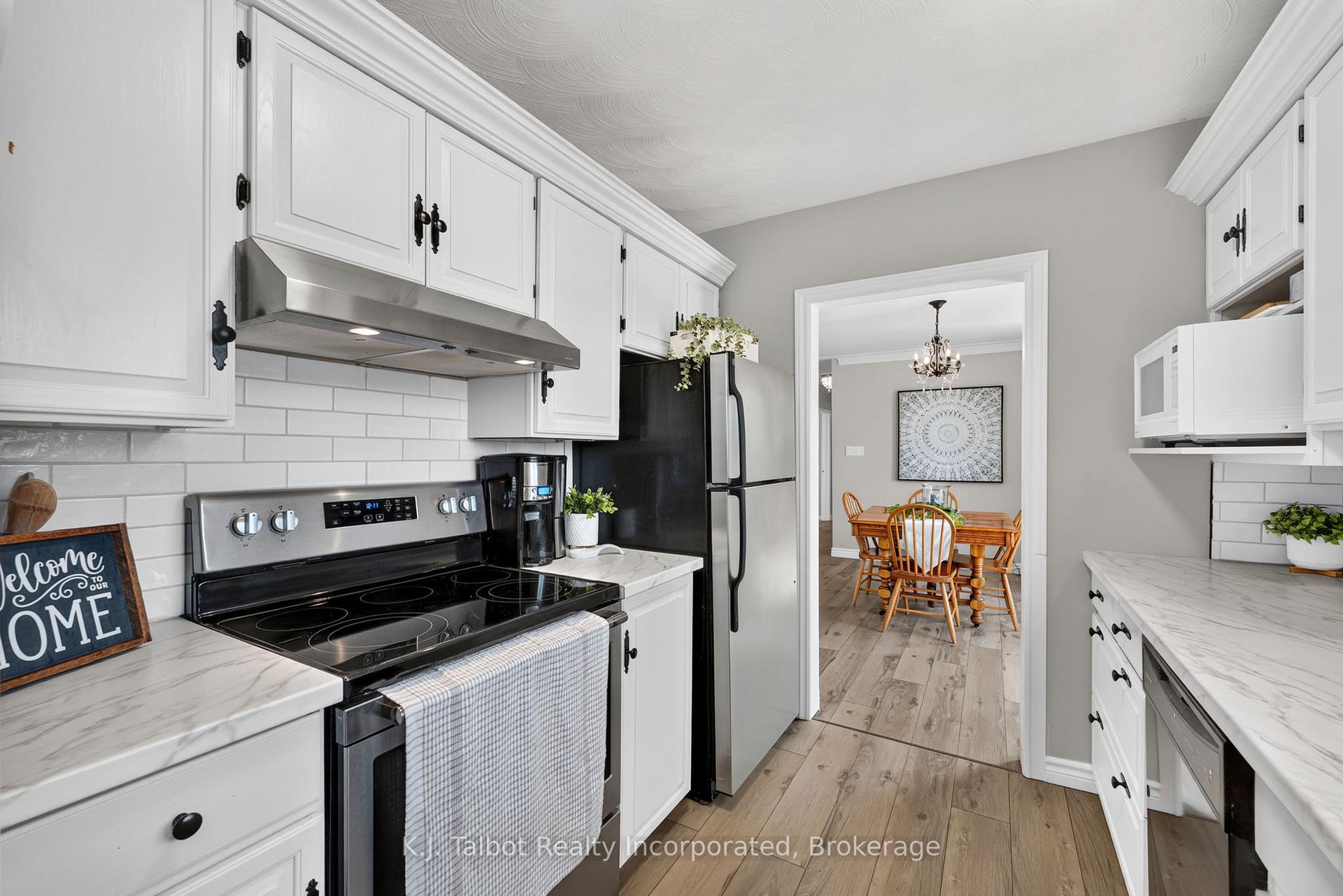 Photo 26 of 382 Huron Road, Goderich, Goderich (Town) — HOMEH