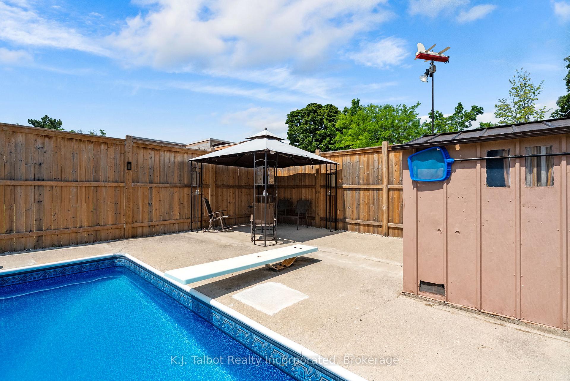 Photo 48 of 382 Huron Road, Goderich, Goderich (Town) — HOMEH