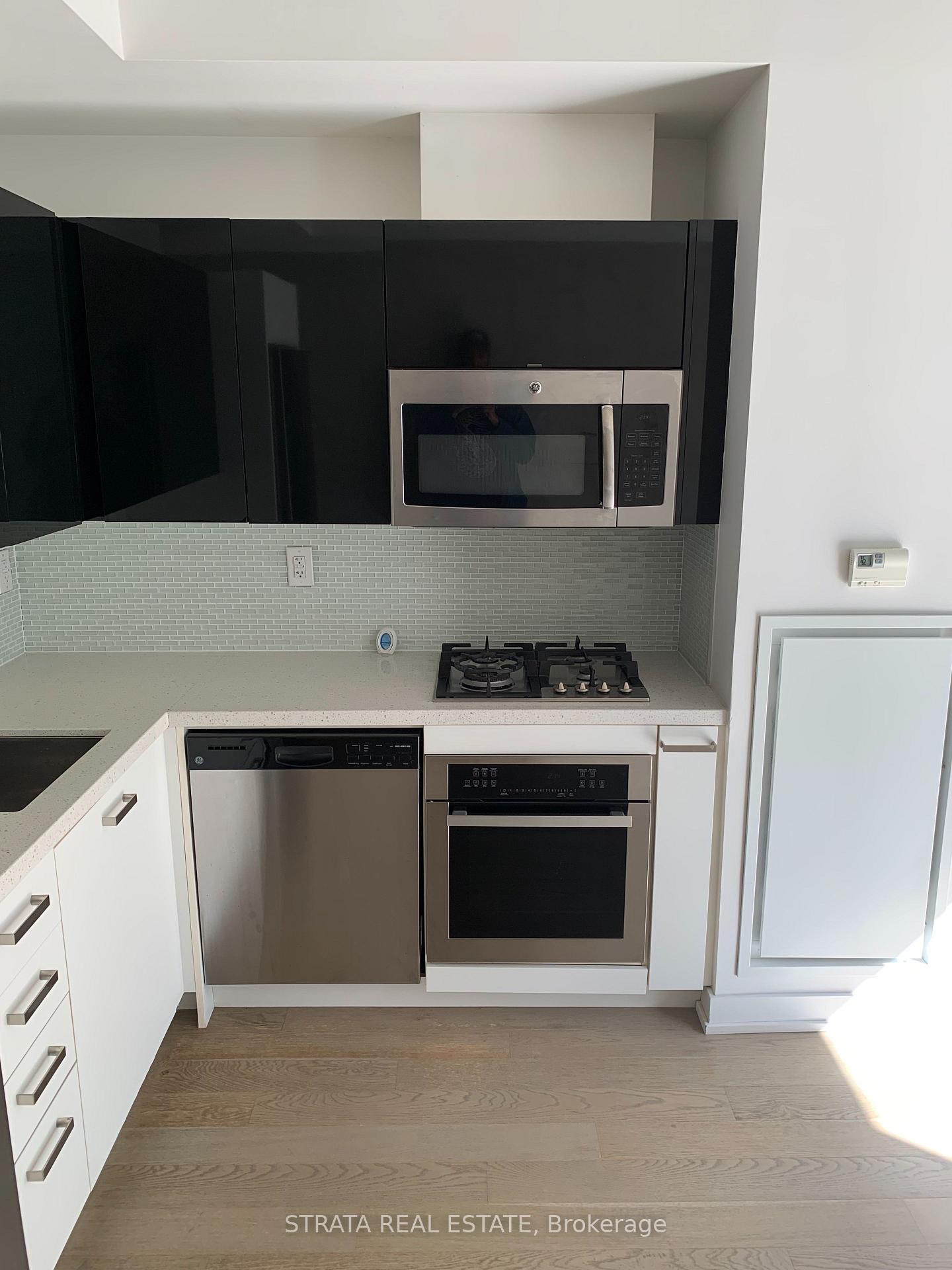 Photo 5 of Unit 411, 39 Brant Street, Toronto, Waterfront Communities — HOMEH