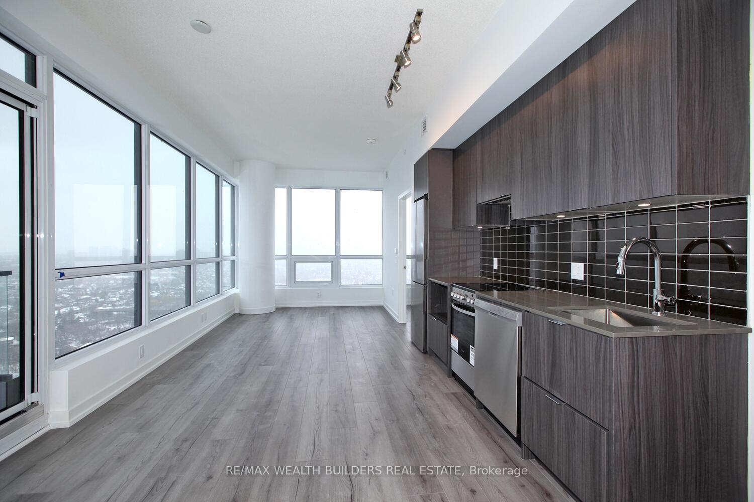 Photo 6 of Unit 3504, 395 Bloor Street E, Toronto, North St. James Town — HOMEH