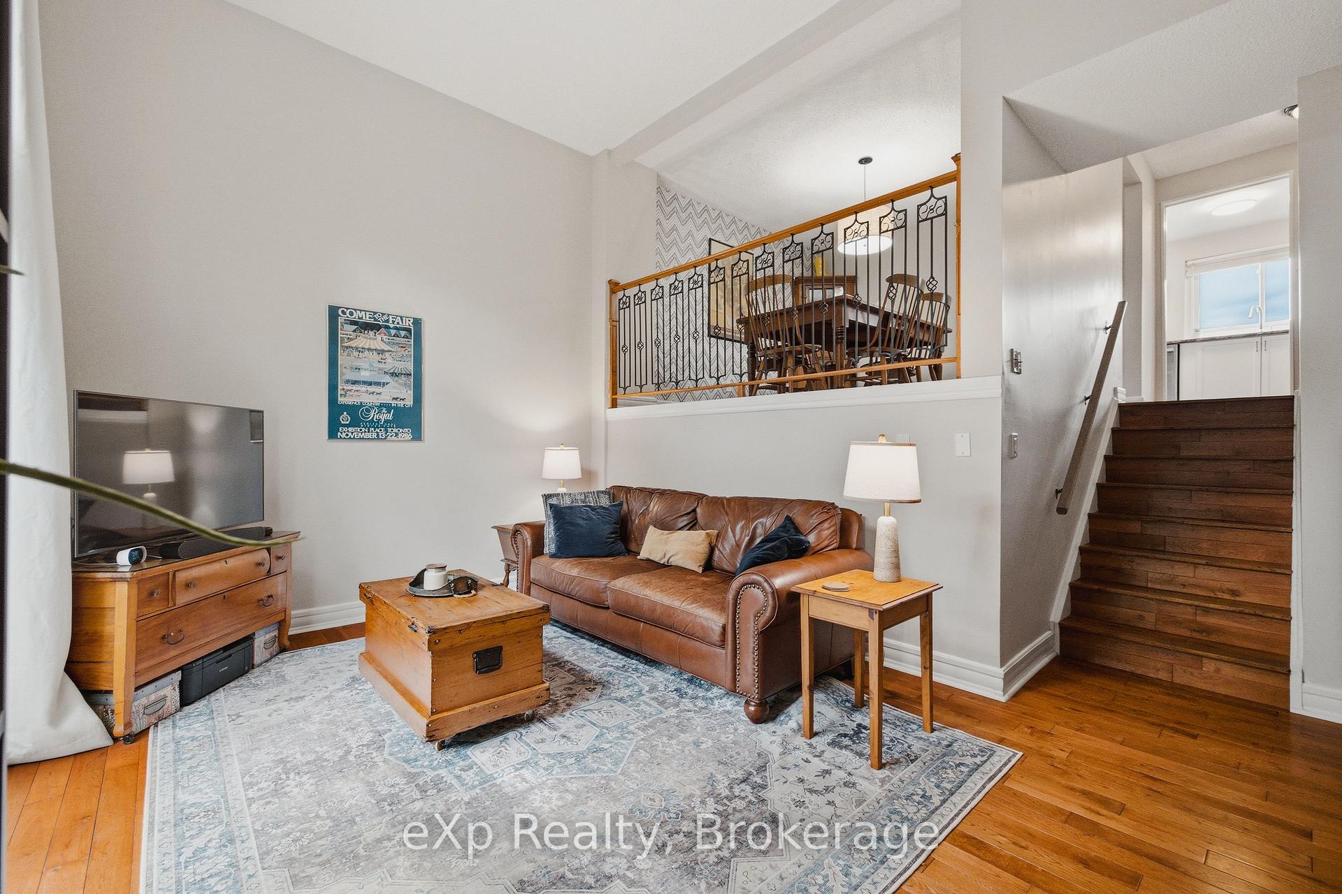 Photo 6 of Unit 4, 2 Worton Avenue, Guelph, Willow West/Sugarbush/West Acres — HOMEH