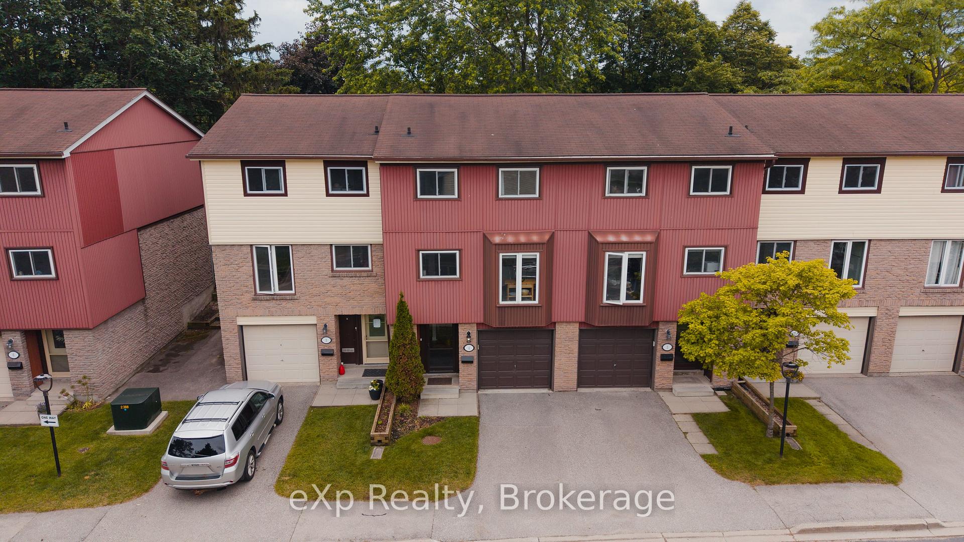 Photo 29 of Unit 4, 2 Worton Avenue, Guelph, Willow West/Sugarbush/West Acres — HOMEH