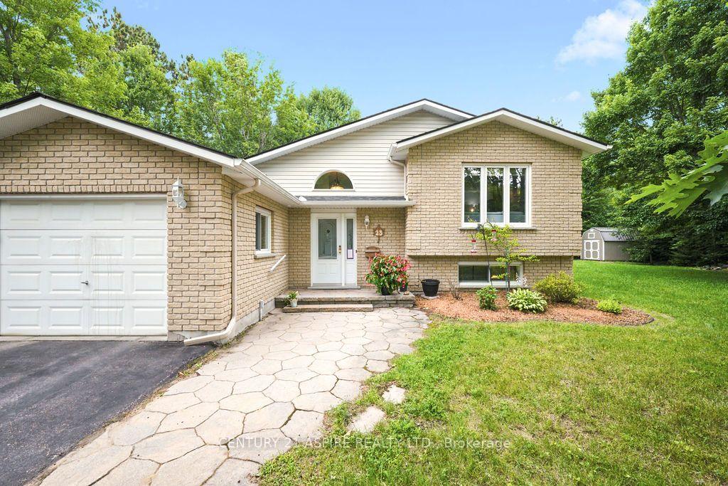 Photo 3 of 23 Cardinal Crescent, Petawawa, Petawawa — HOMEH