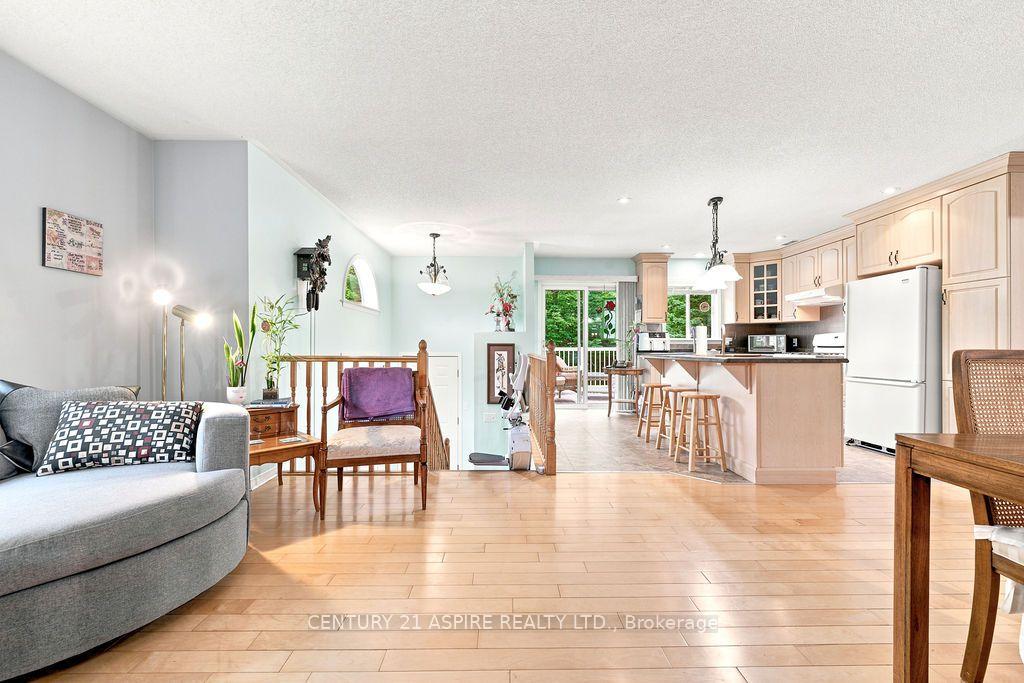 Photo 4 of 23 Cardinal Crescent, Petawawa, Petawawa — HOMEH