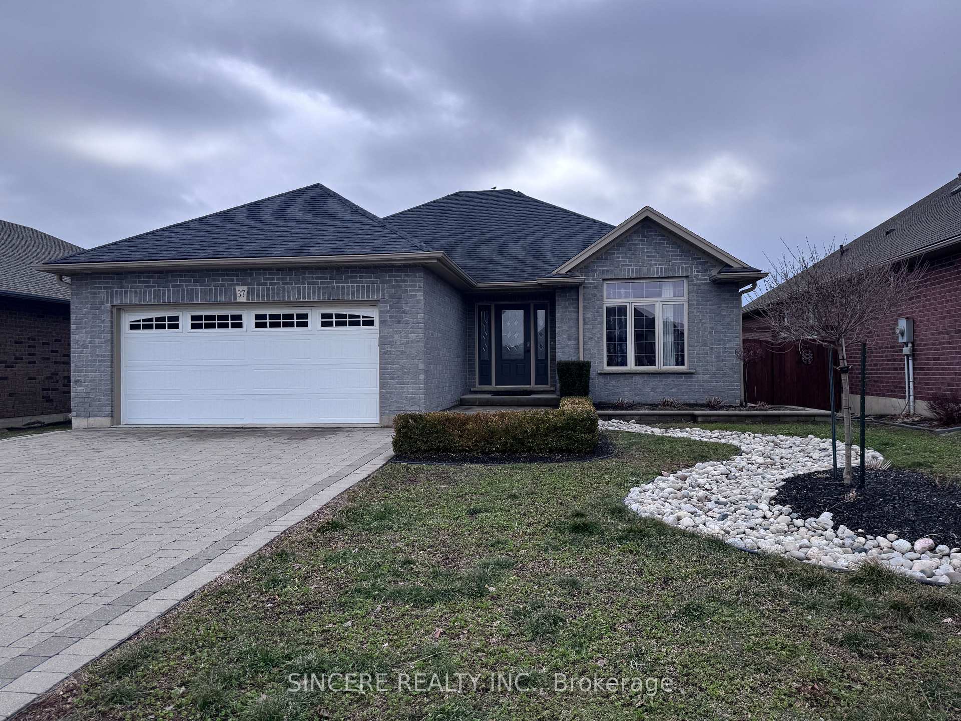 Photo 2 of 37 Galinee Trail, Norfolk, Port Dover — HOMEH