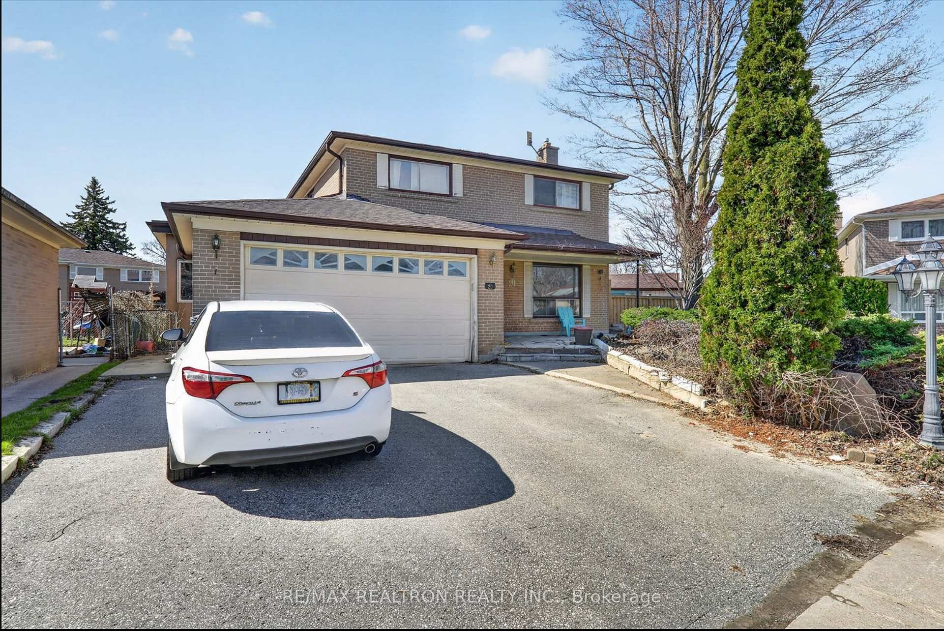 Photo 2 of Unit Basement, 20 Ivy Green Crescent, Scarborough, Morningside — HOMEH