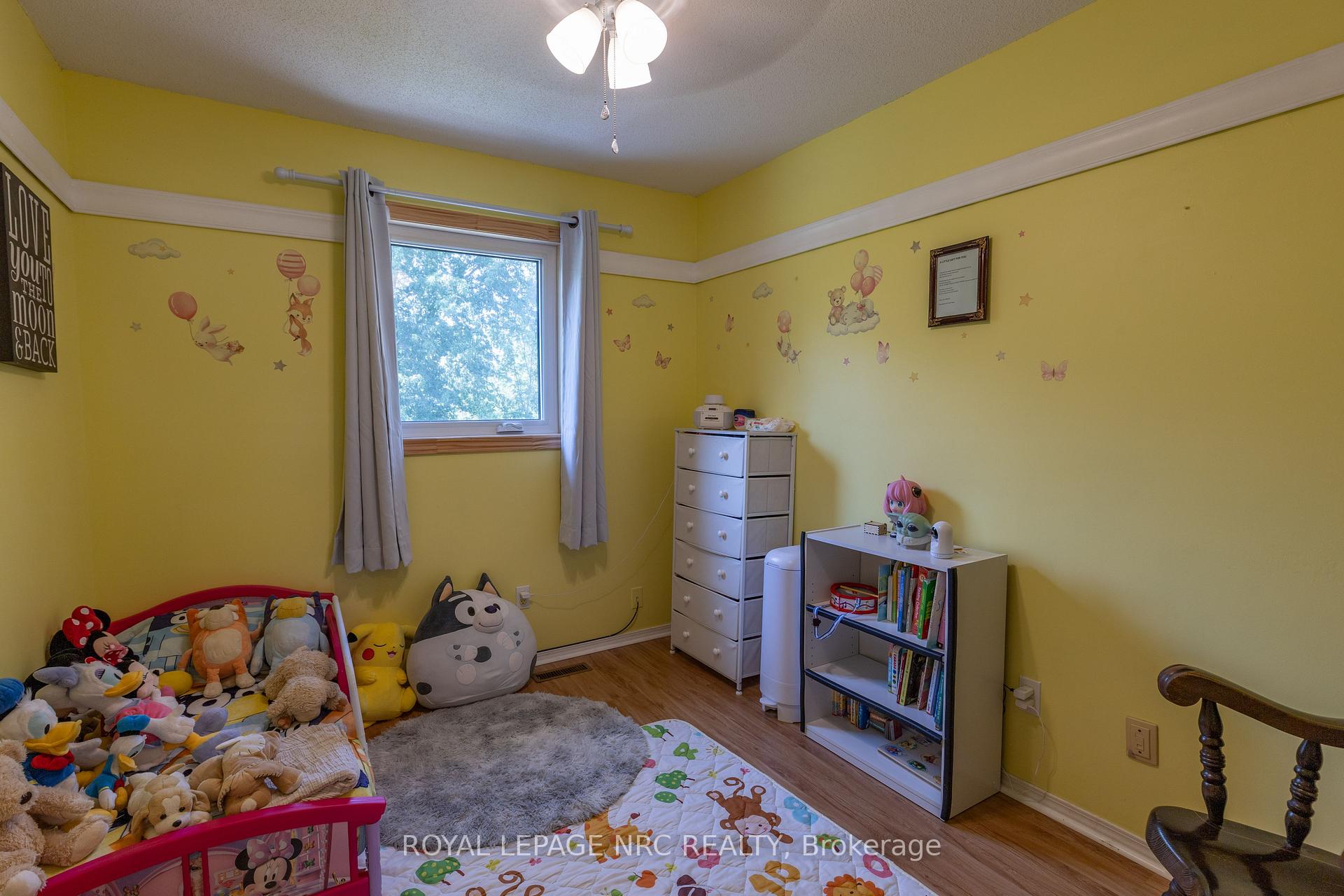 Photo 16 of 215 Windsor Street, Welland, Broadway — HOMEH