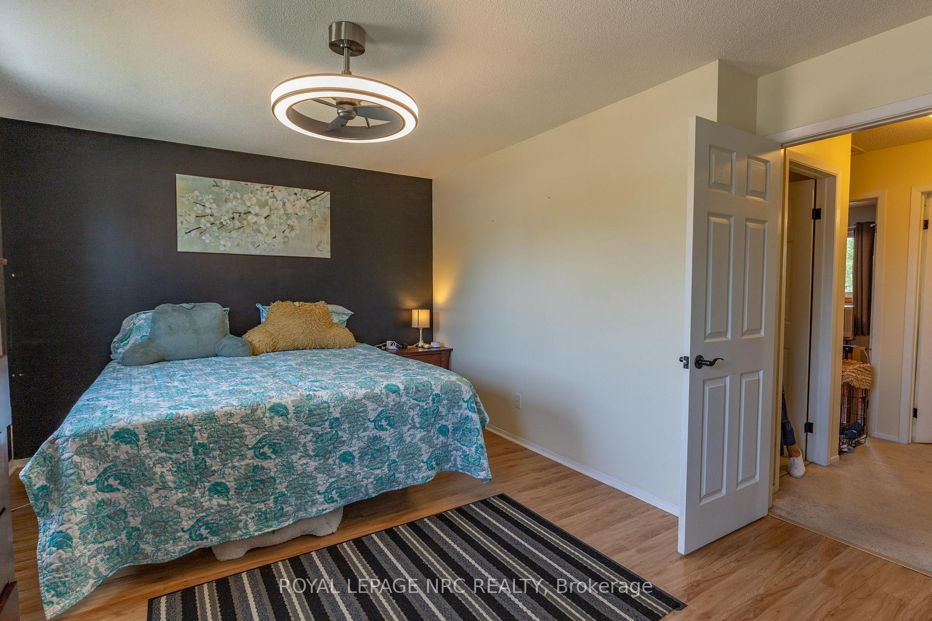 Photo 20 of 215 Windsor Street, Welland, Broadway — HOMEH