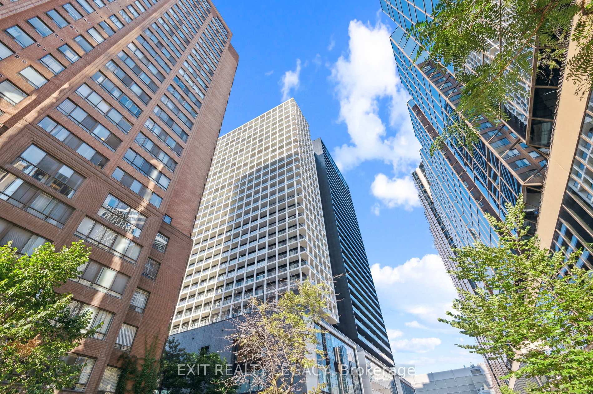 Photo 4 of Unit 2213, 20 Edward Street, Toronto, Bay Street Corridor — HOMEH