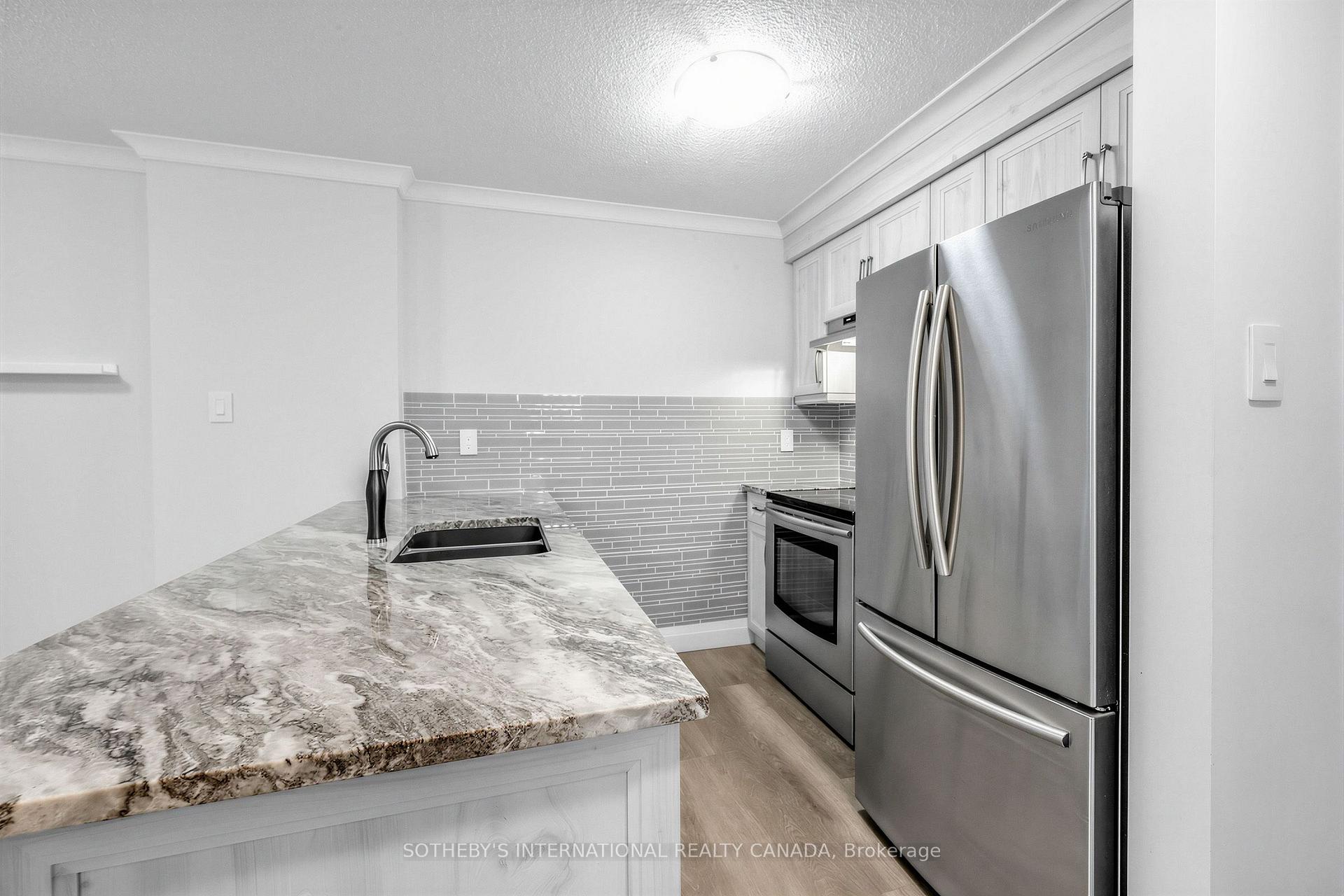 Photo 4 of Unit 702, 10 Queens Quay W, Toronto, Waterfront Communities — HOMEH
