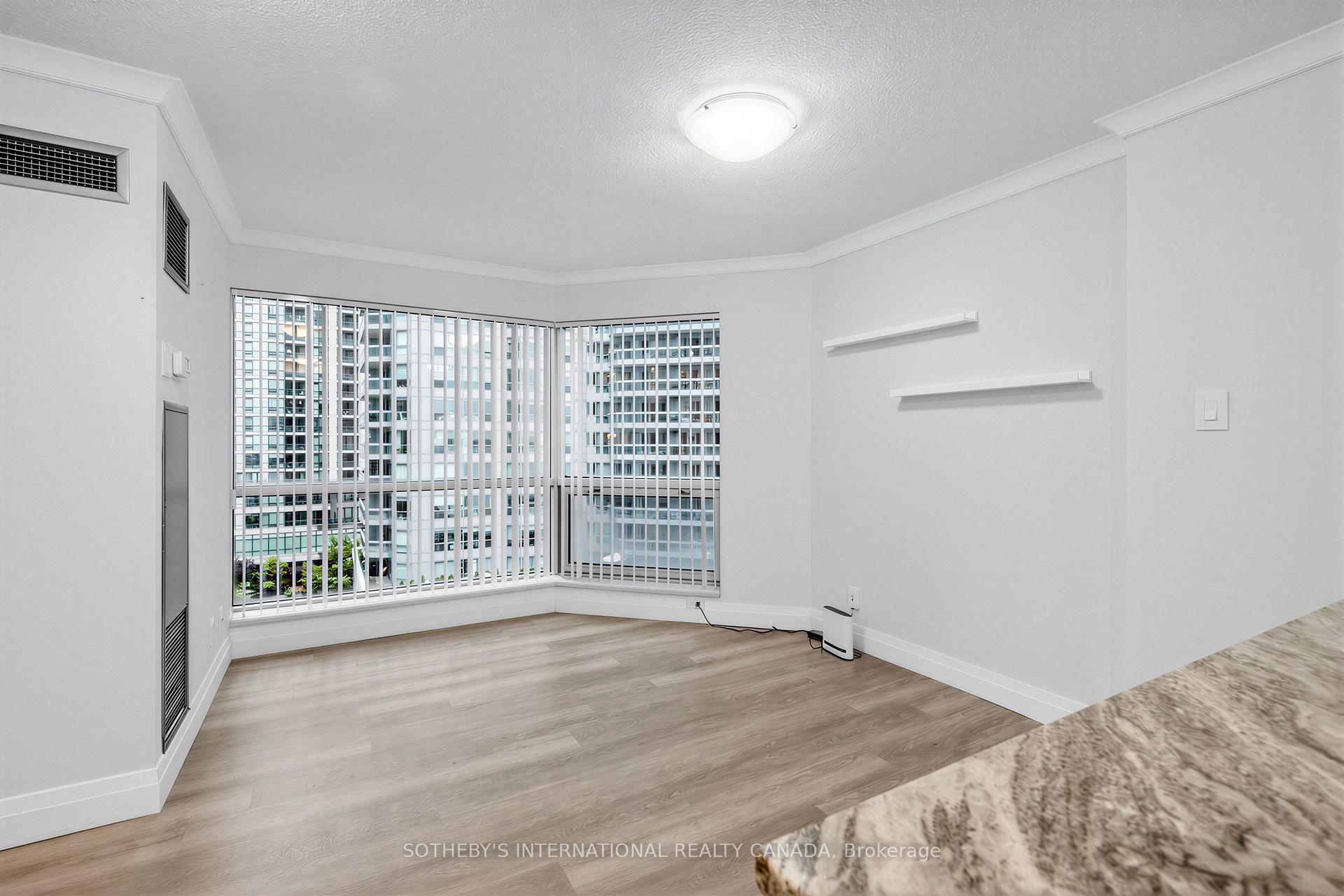 Photo 6 of Unit 702, 10 Queens Quay W, Toronto, Waterfront Communities — HOMEH