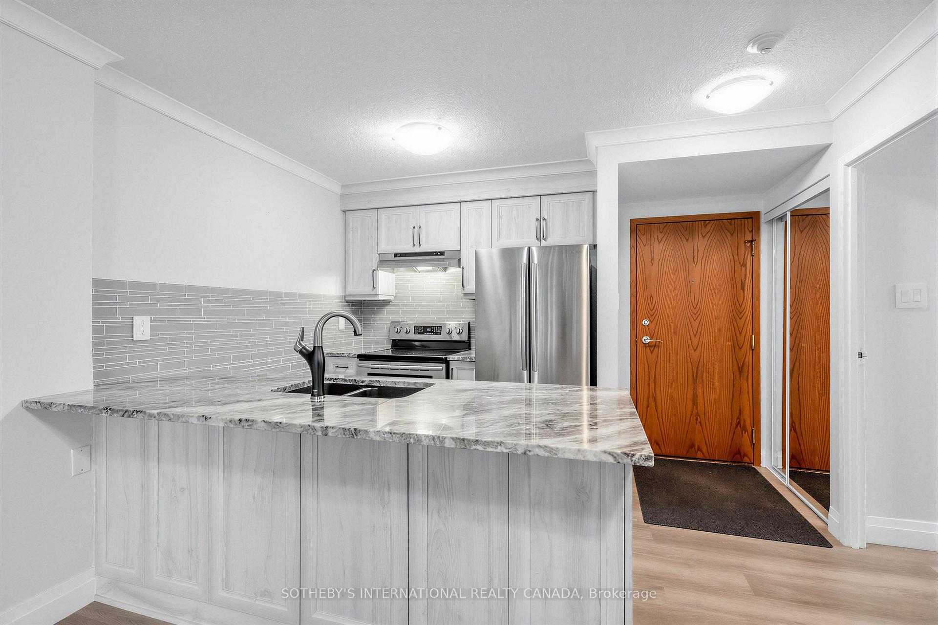 Photo 7 of Unit 702, 10 Queens Quay W, Toronto, Waterfront Communities — HOMEH