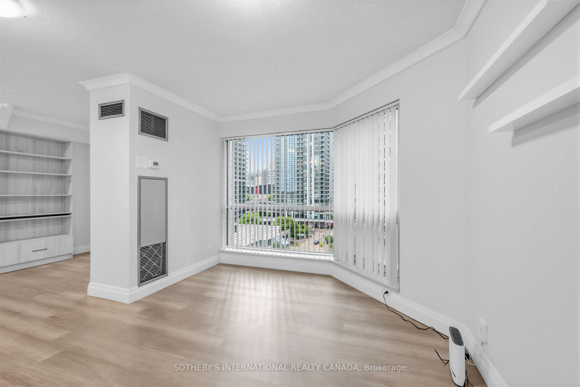 Photo 14 of Unit 702, 10 Queens Quay W, Toronto, Waterfront Communities — HOMEH
