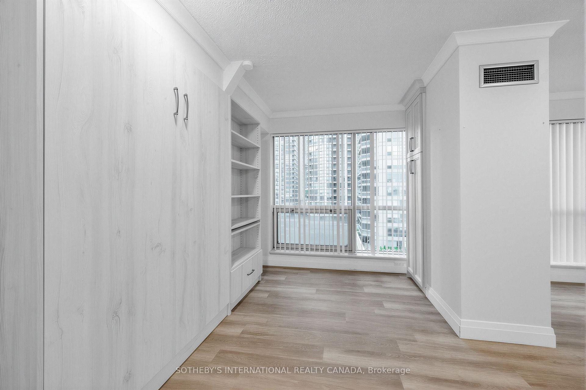 Photo 16 of Unit 702, 10 Queens Quay W, Toronto, Waterfront Communities — HOMEH