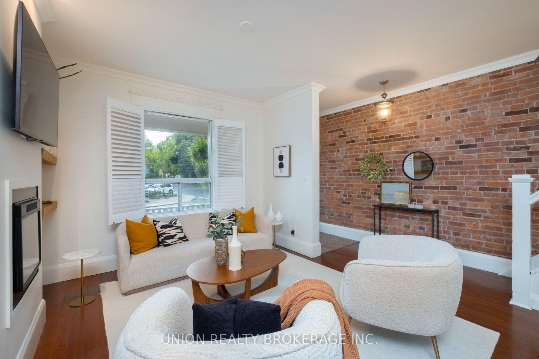 Photo 3 of 339 Kingston Road, Toronto, The Beaches — HOMEH
