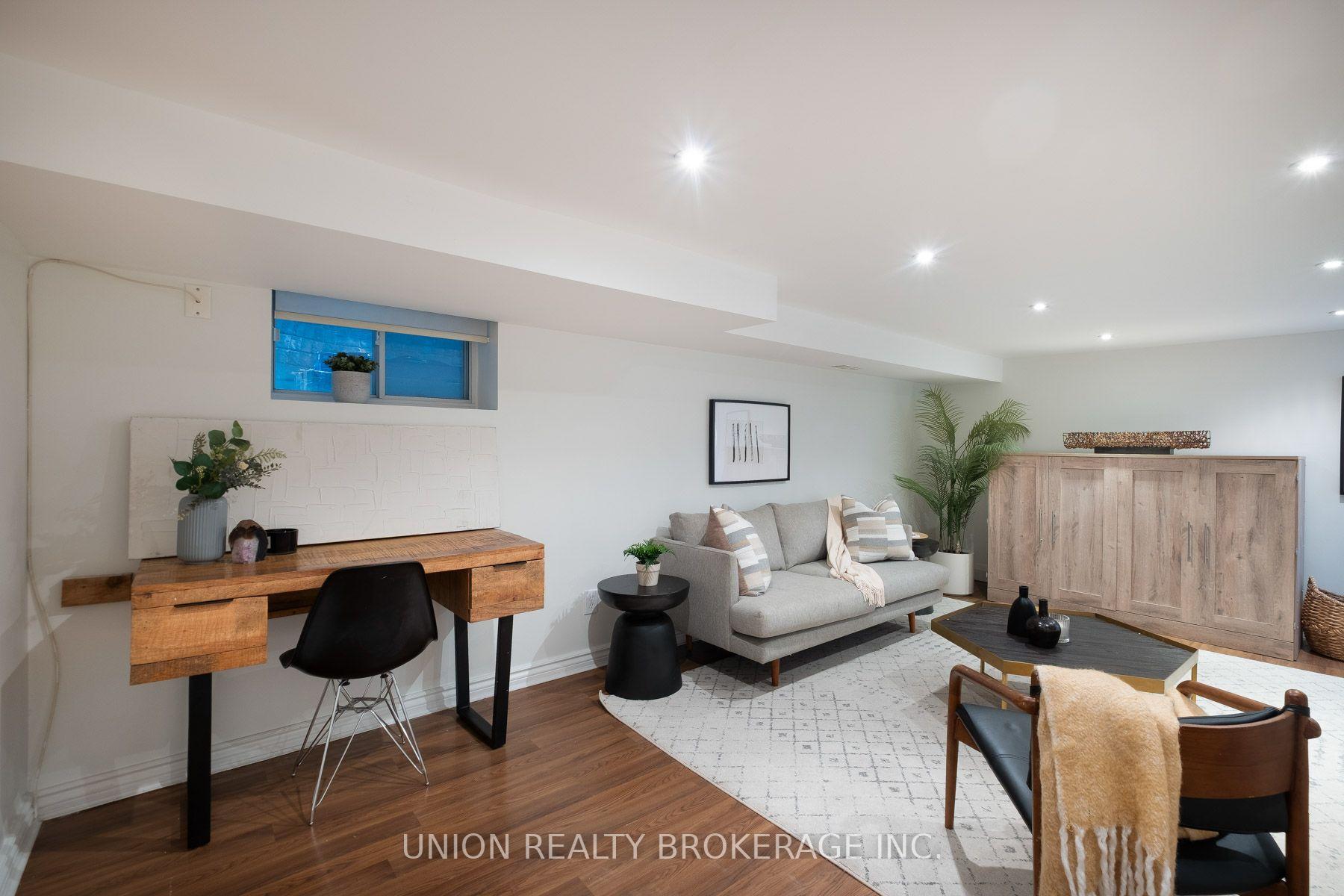 Photo 18 of 339 Kingston Road, Toronto, The Beaches — HOMEH