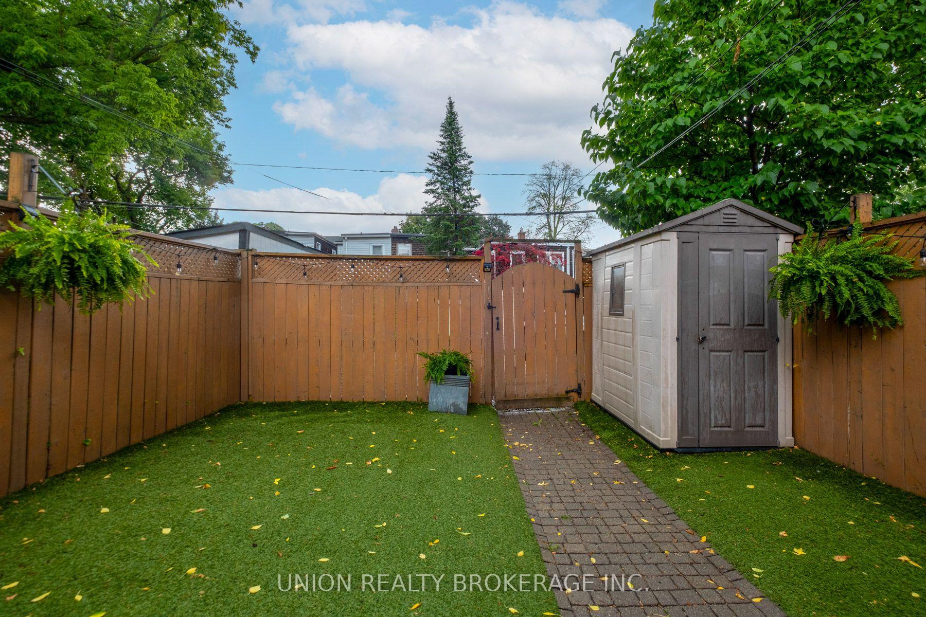 Photo 25 of 339 Kingston Road, Toronto, The Beaches — HOMEH