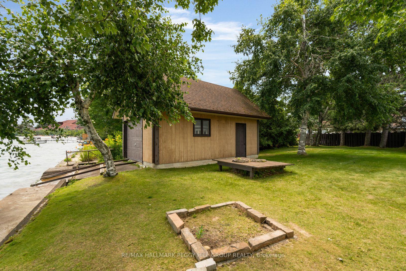 Photo 20 of 2261 Crystal Beach Road, Innisfil, Alcona — HOMEH