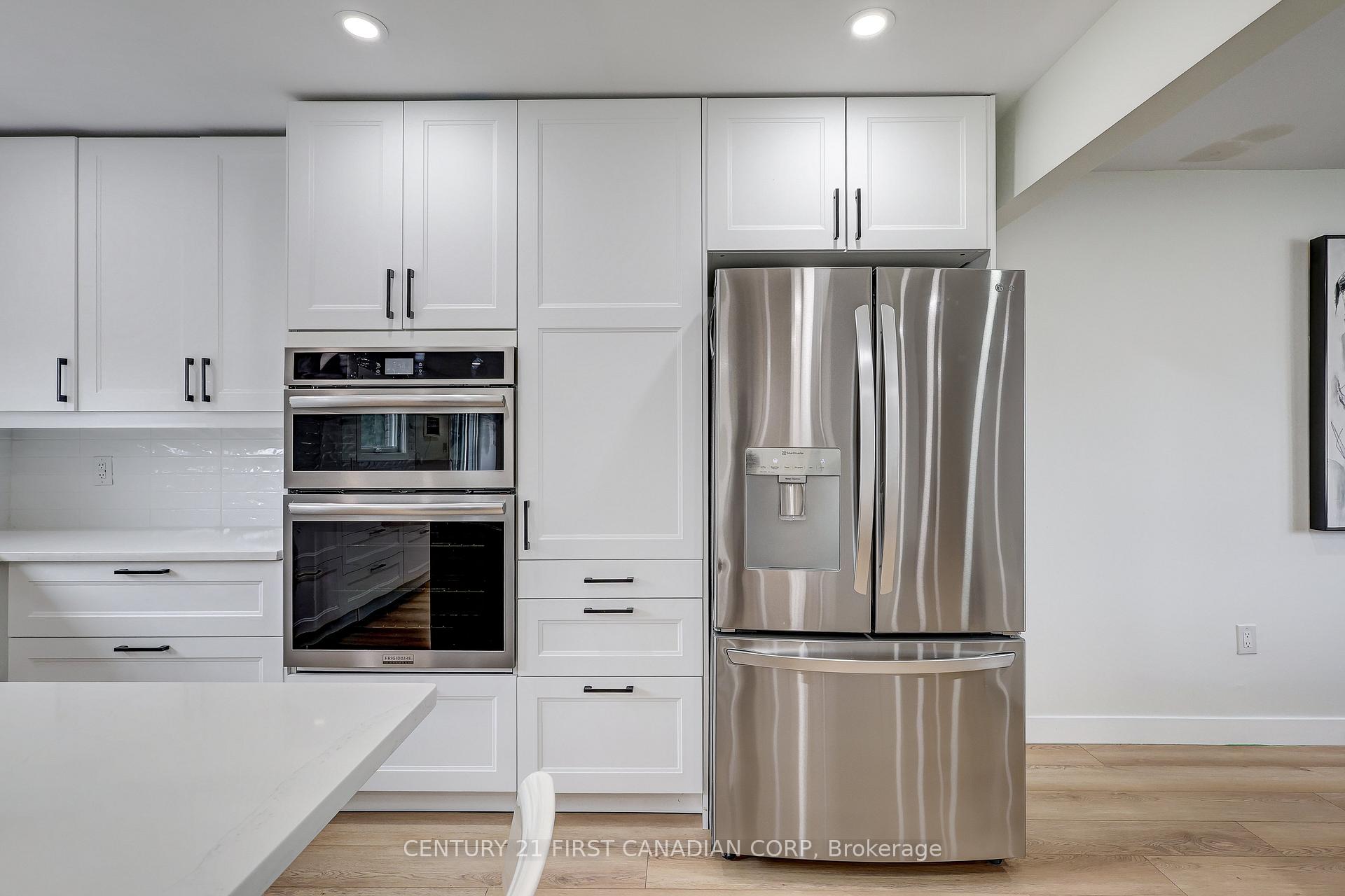 Photo 18 of 123 Hillsmount Crescent, London, South M — HOMEH
