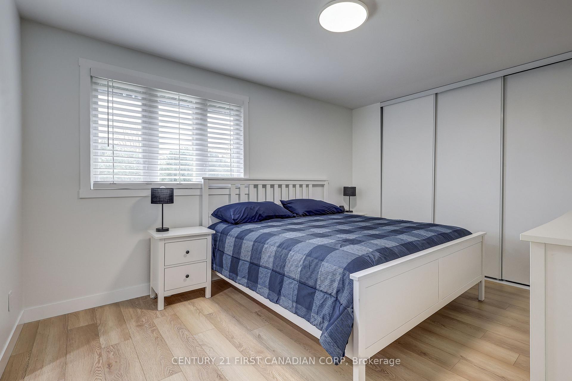 Photo 29 of 123 Hillsmount Crescent, London, South M — HOMEH