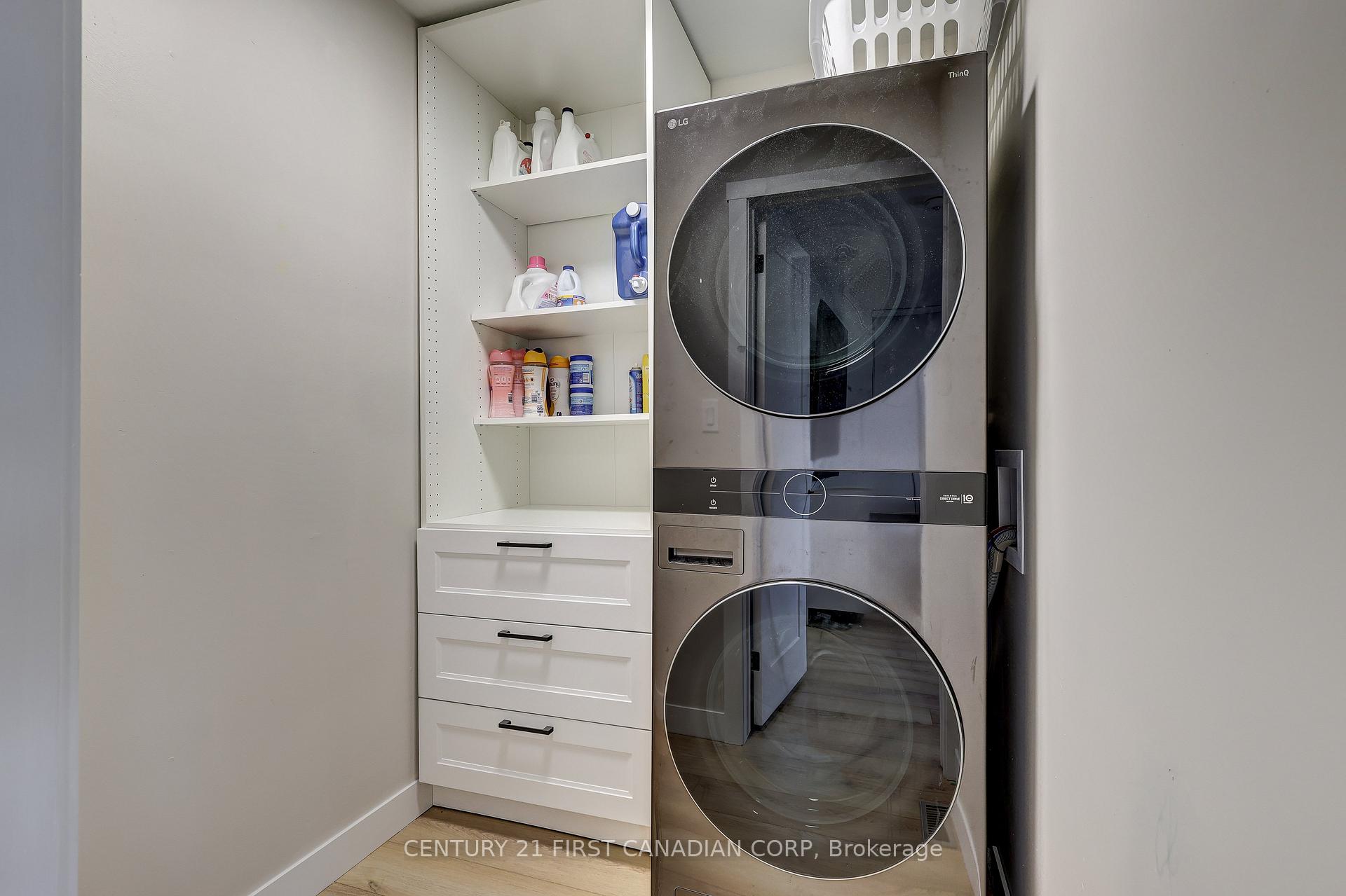 Photo 31 of 123 Hillsmount Crescent, London, South M — HOMEH