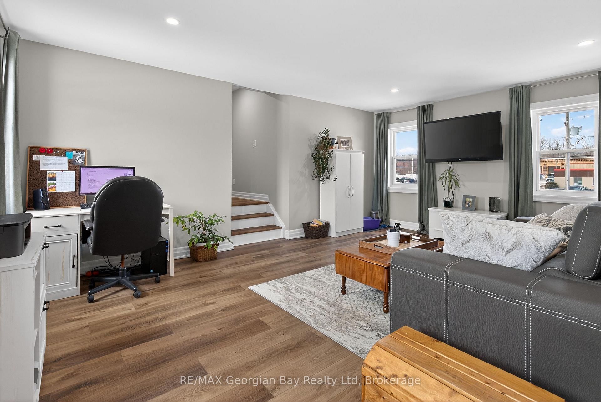 Photo 16 of 449 Park Street, Tay, Rural Tay — HOMEH