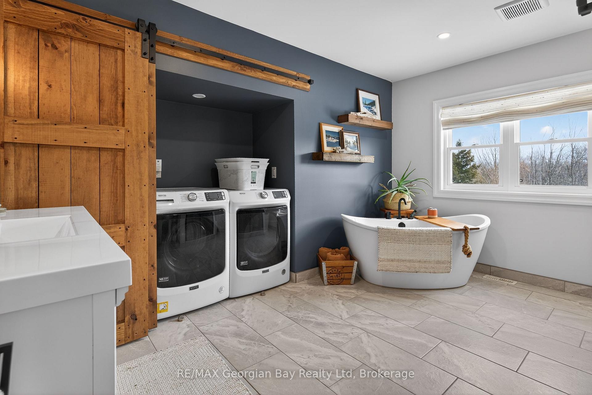 Photo 24 of 449 Park Street, Tay, Rural Tay — HOMEH