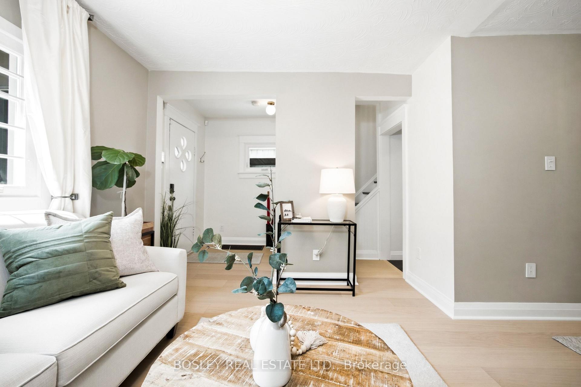 Photo 10 of 13 Aldridge Avenue, Toronto, Woodbine Corridor — HOMEH