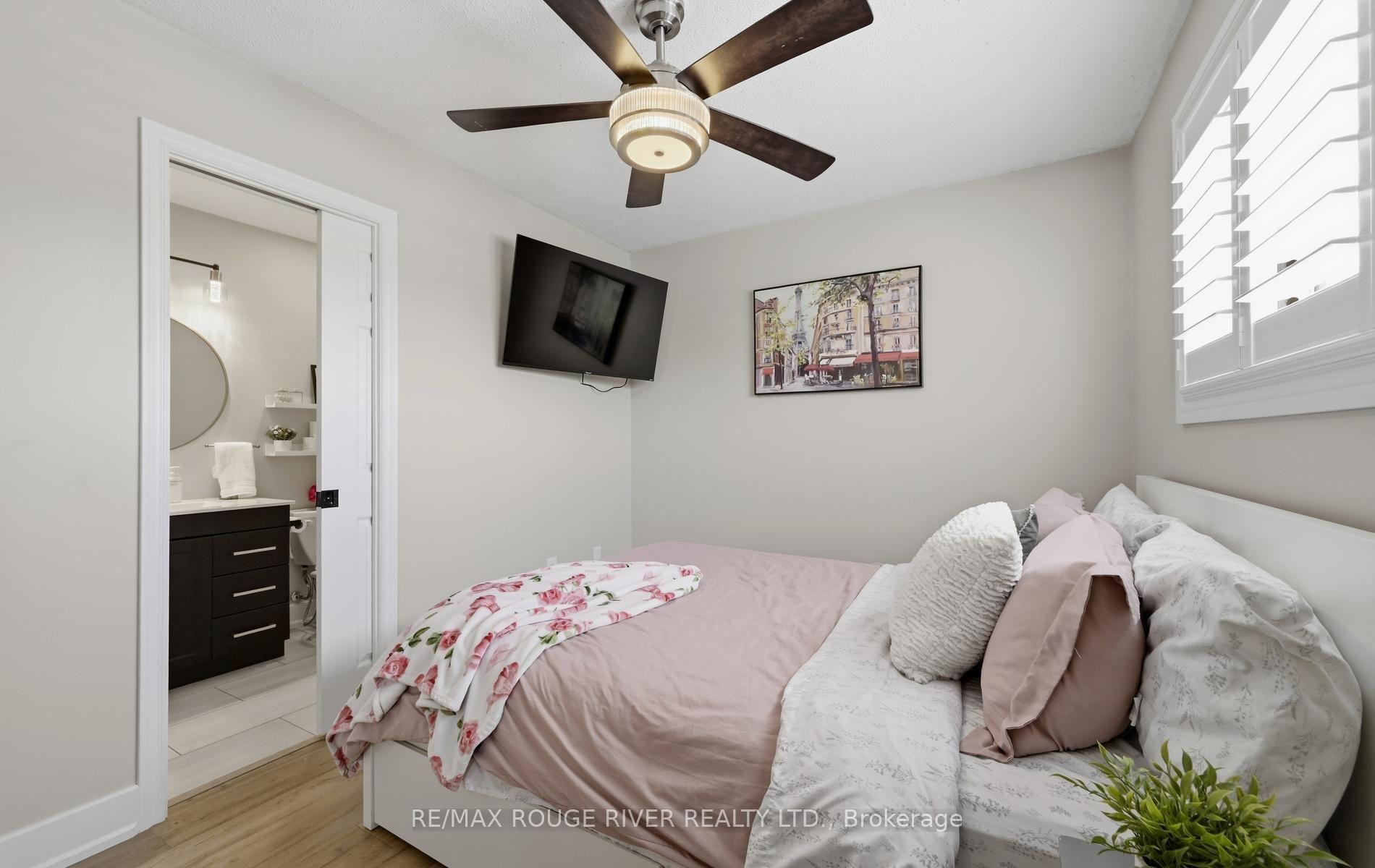Photo 18 of 79 Somerscales Drive, Clarington, Bowmanville — HOMEH