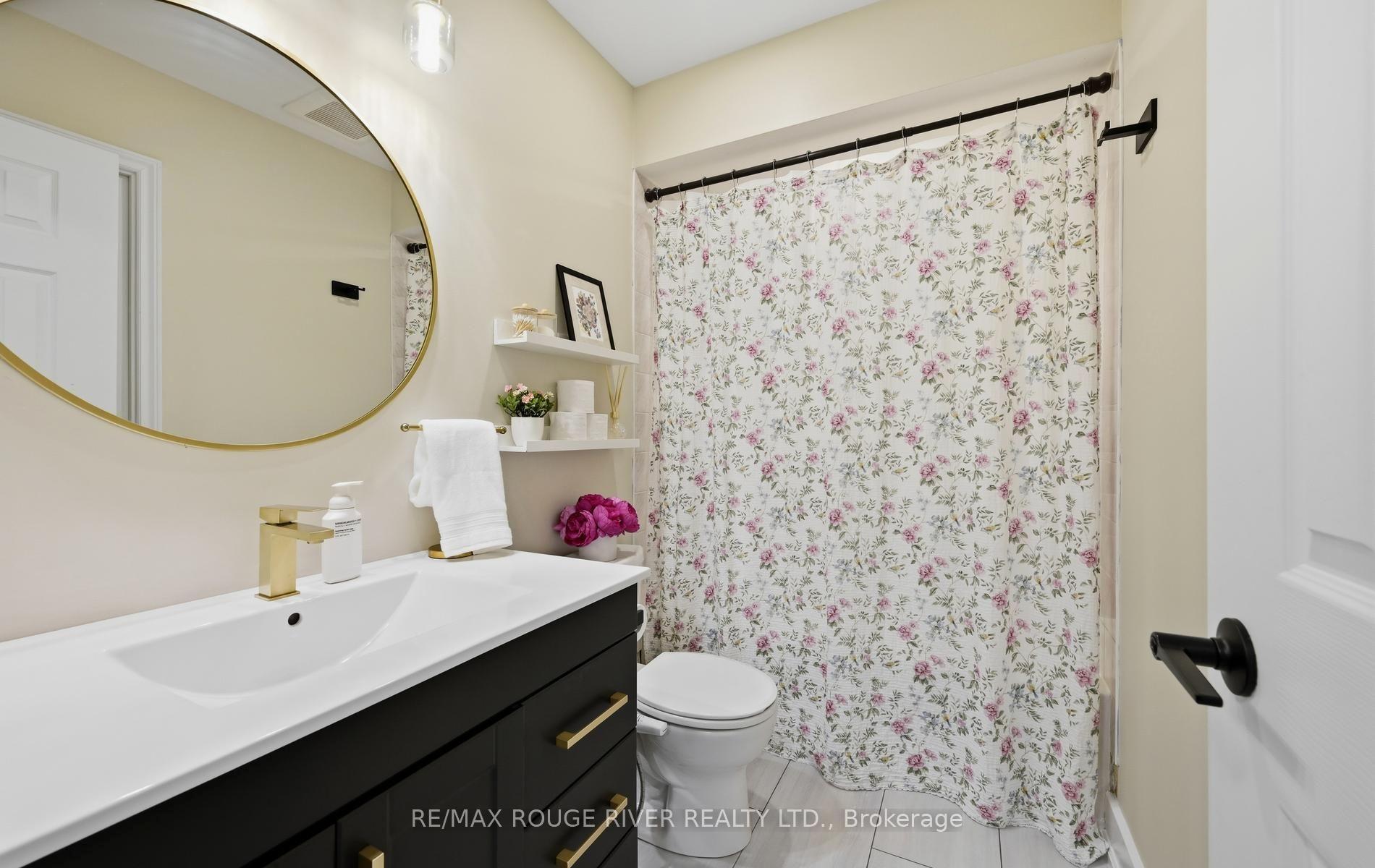 Photo 21 of 79 Somerscales Drive, Clarington, Bowmanville — HOMEH