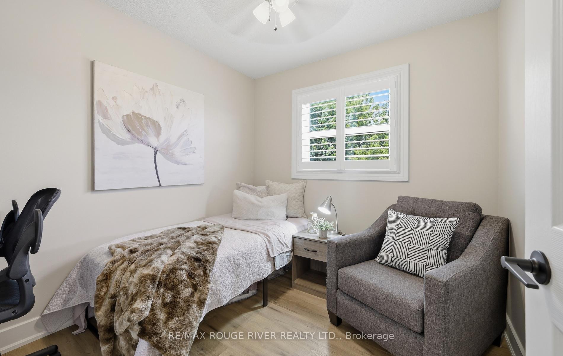 Photo 24 of 79 Somerscales Drive, Clarington, Bowmanville — HOMEH