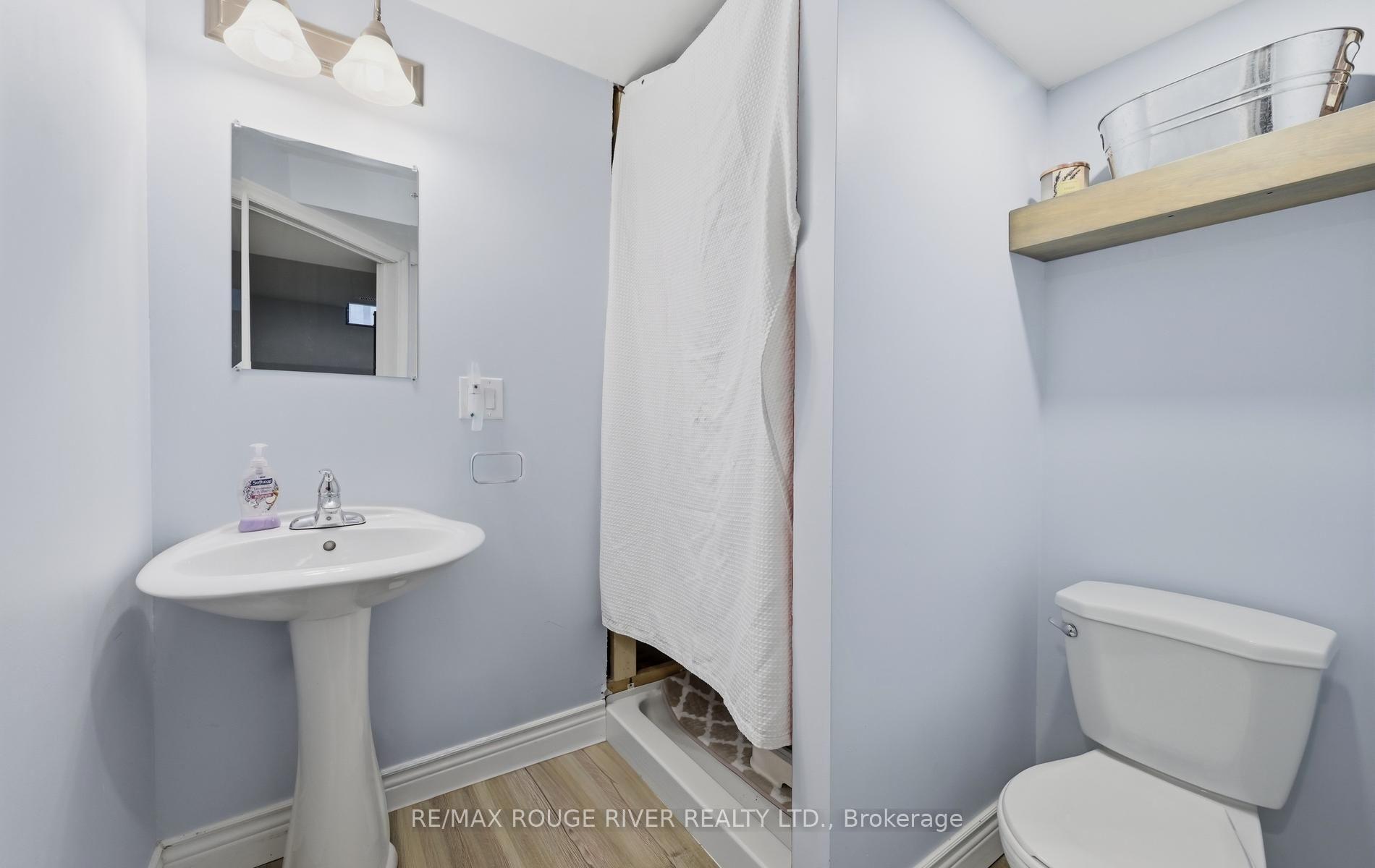 Photo 30 of 79 Somerscales Drive, Clarington, Bowmanville — HOMEH