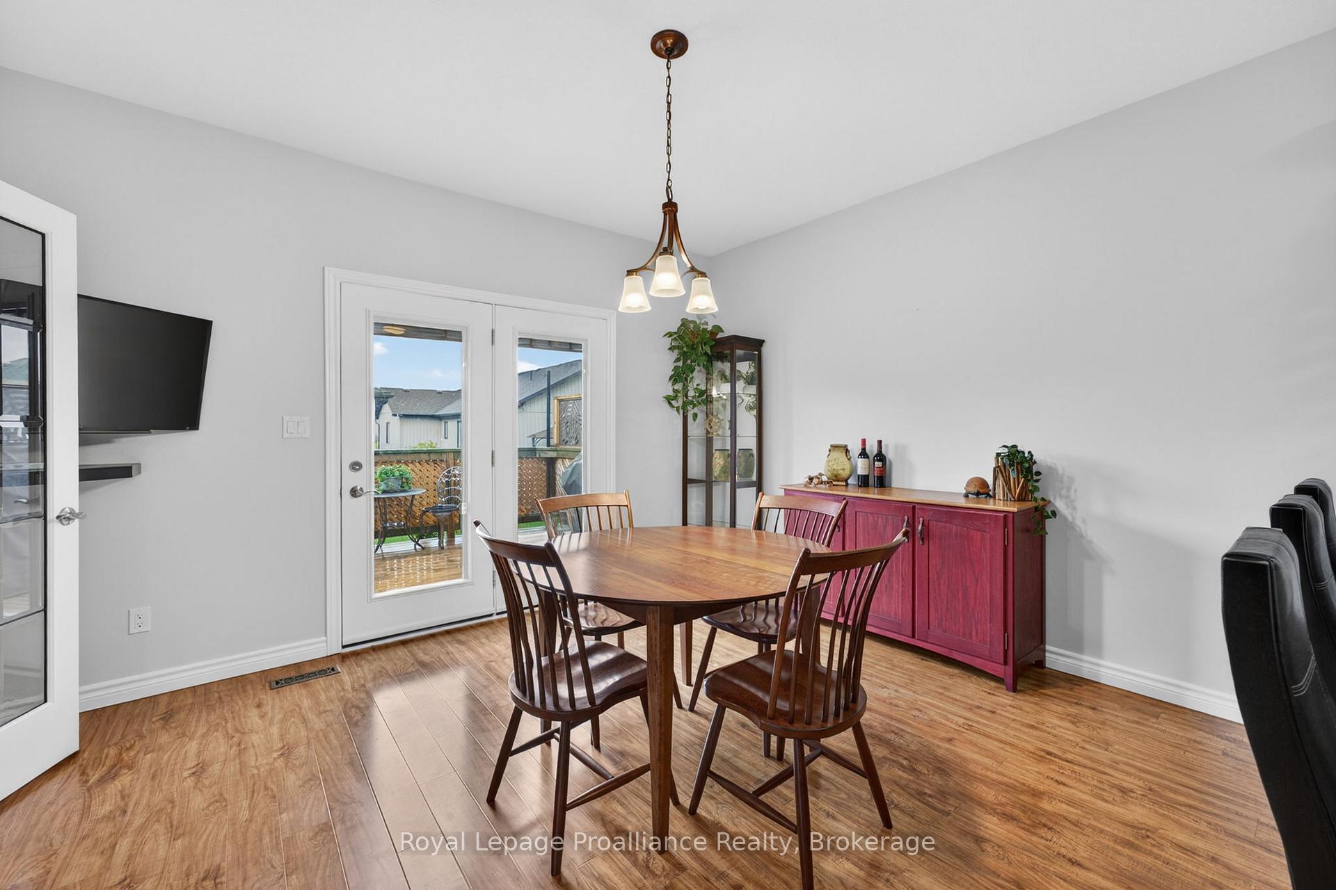 Photo 14 of 4 Merrill Drive, Prince Edward County, Wellington Ward — HOMEH