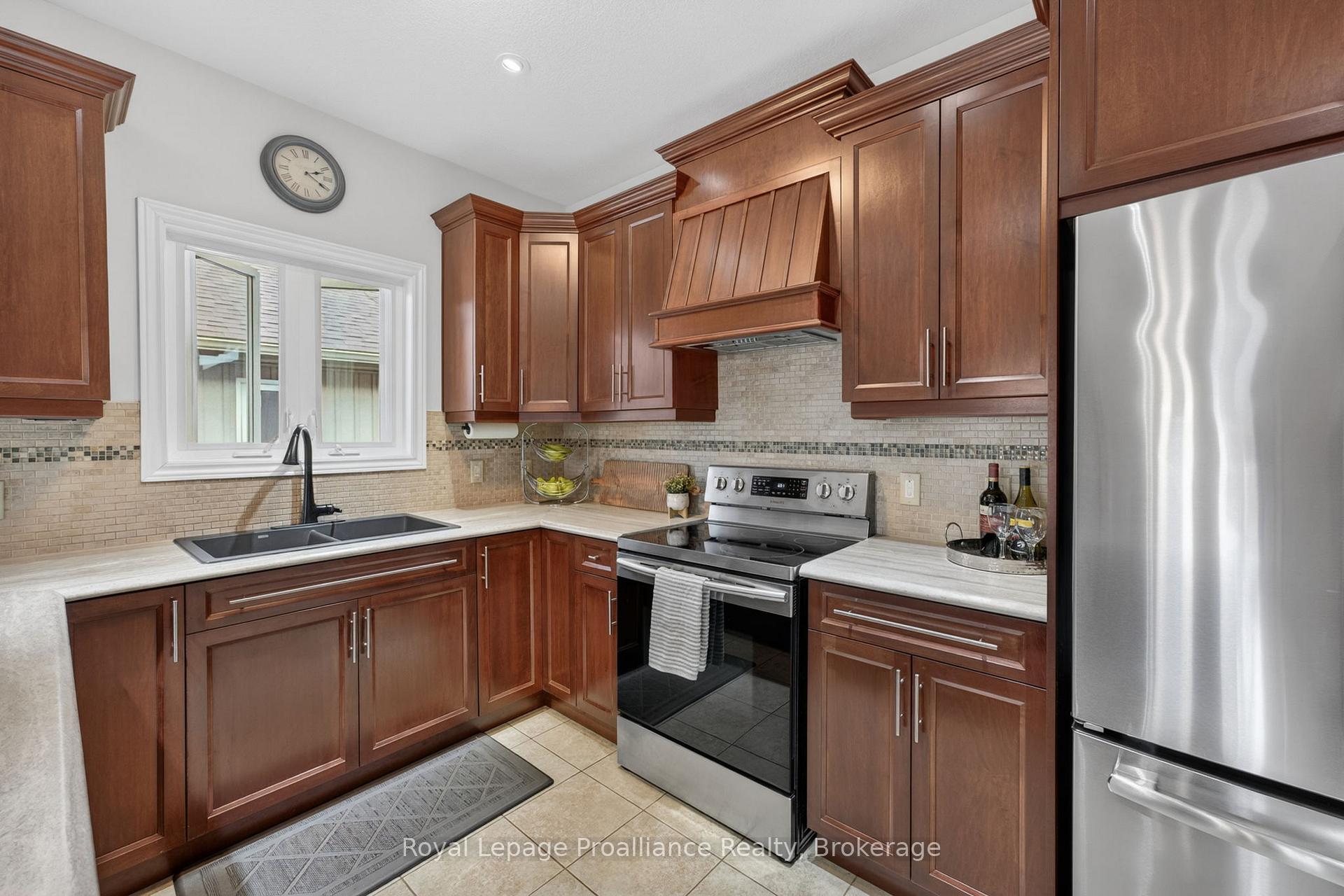 Photo 17 of 4 Merrill Drive, Prince Edward County, Wellington Ward — HOMEH