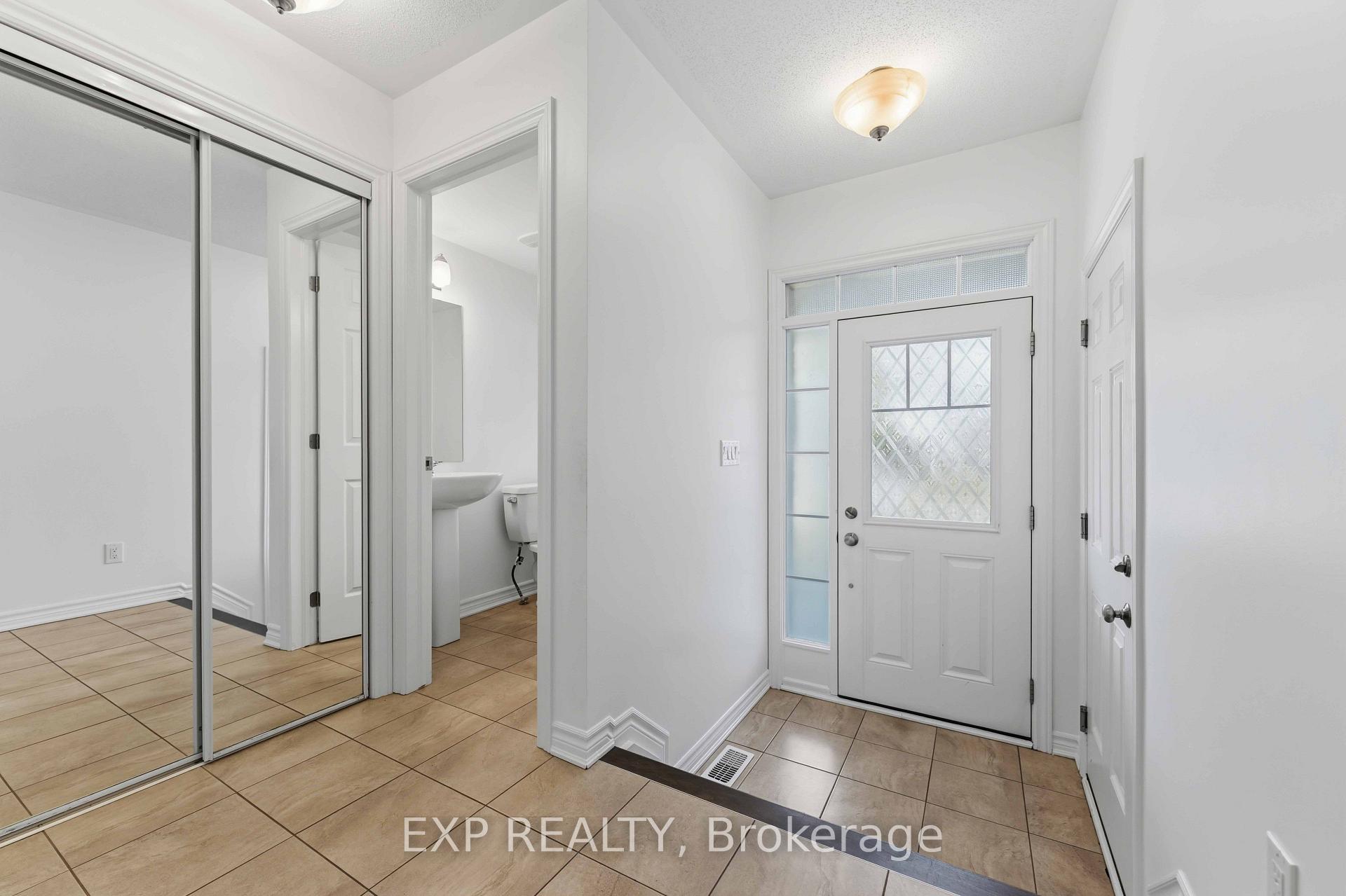Photo 2 of 82 Buffalograss Crescent, Ottawa, Barrhaven - Half Moon Bay — HOMEH