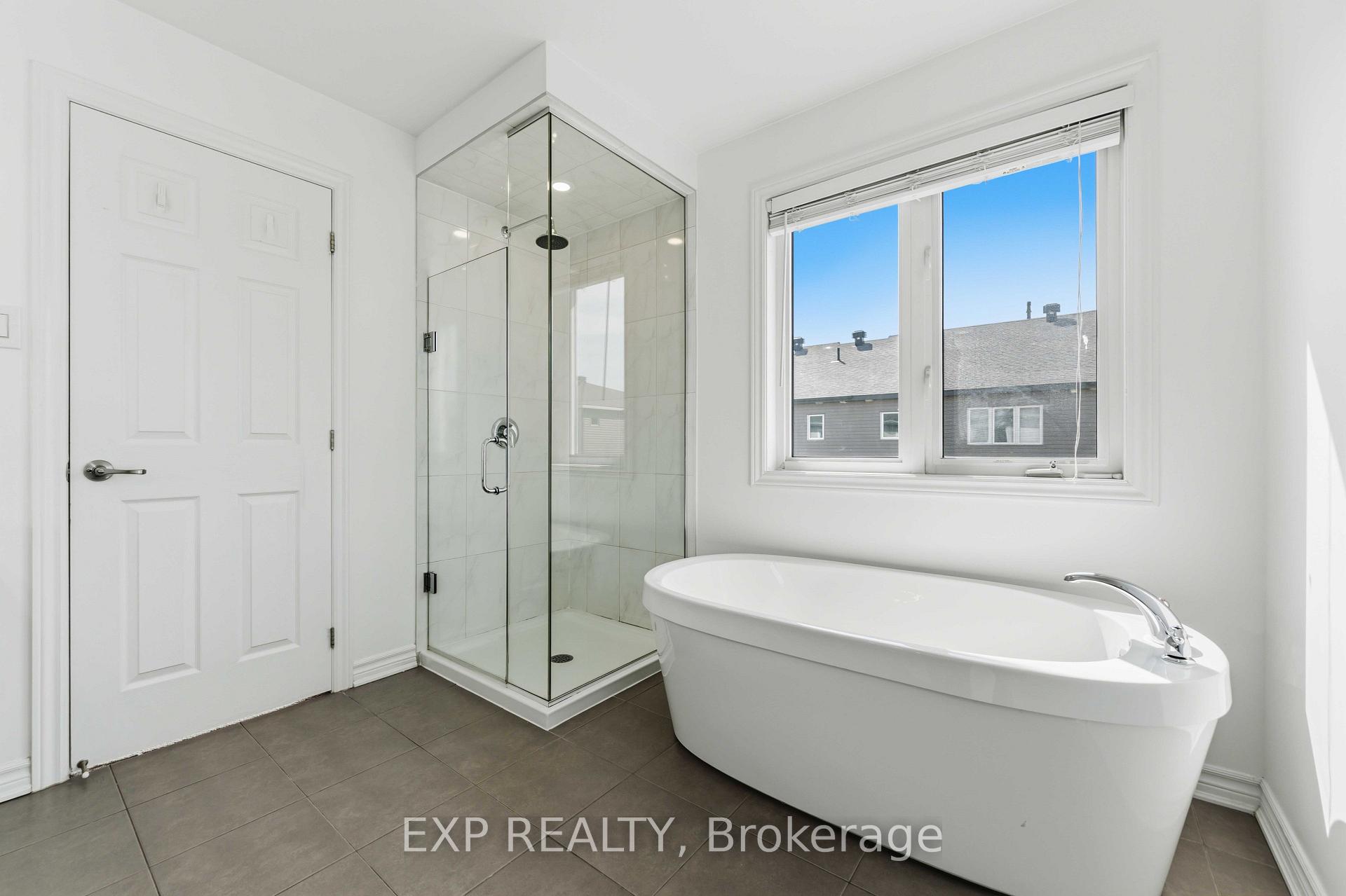 Photo 24 of 82 Buffalograss Crescent, Ottawa, Barrhaven - Half Moon Bay — HOMEH